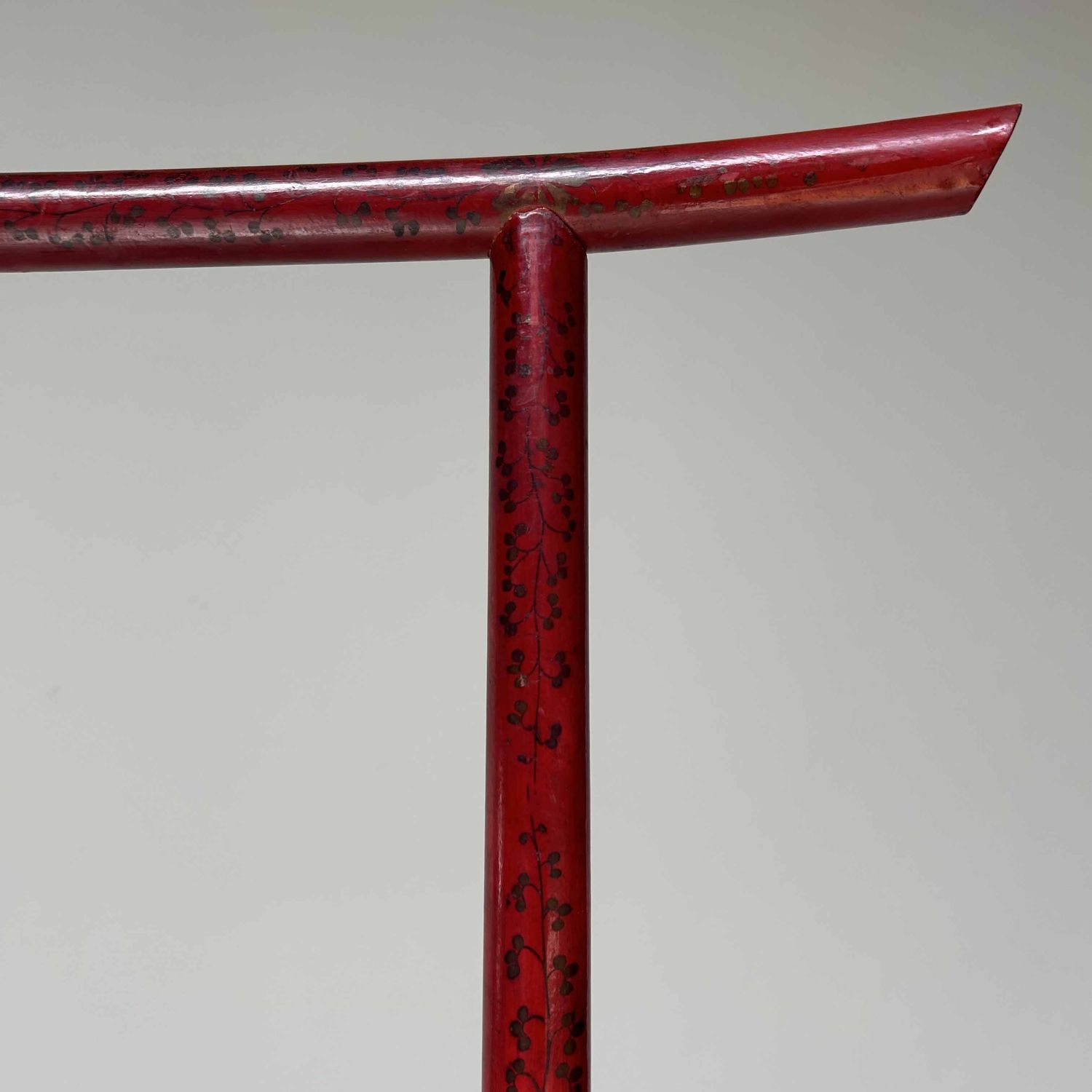 Antieke Japanse Lacquer 'Kraanvogel' Kimono Hanger Stand (Ikō), Meiji.