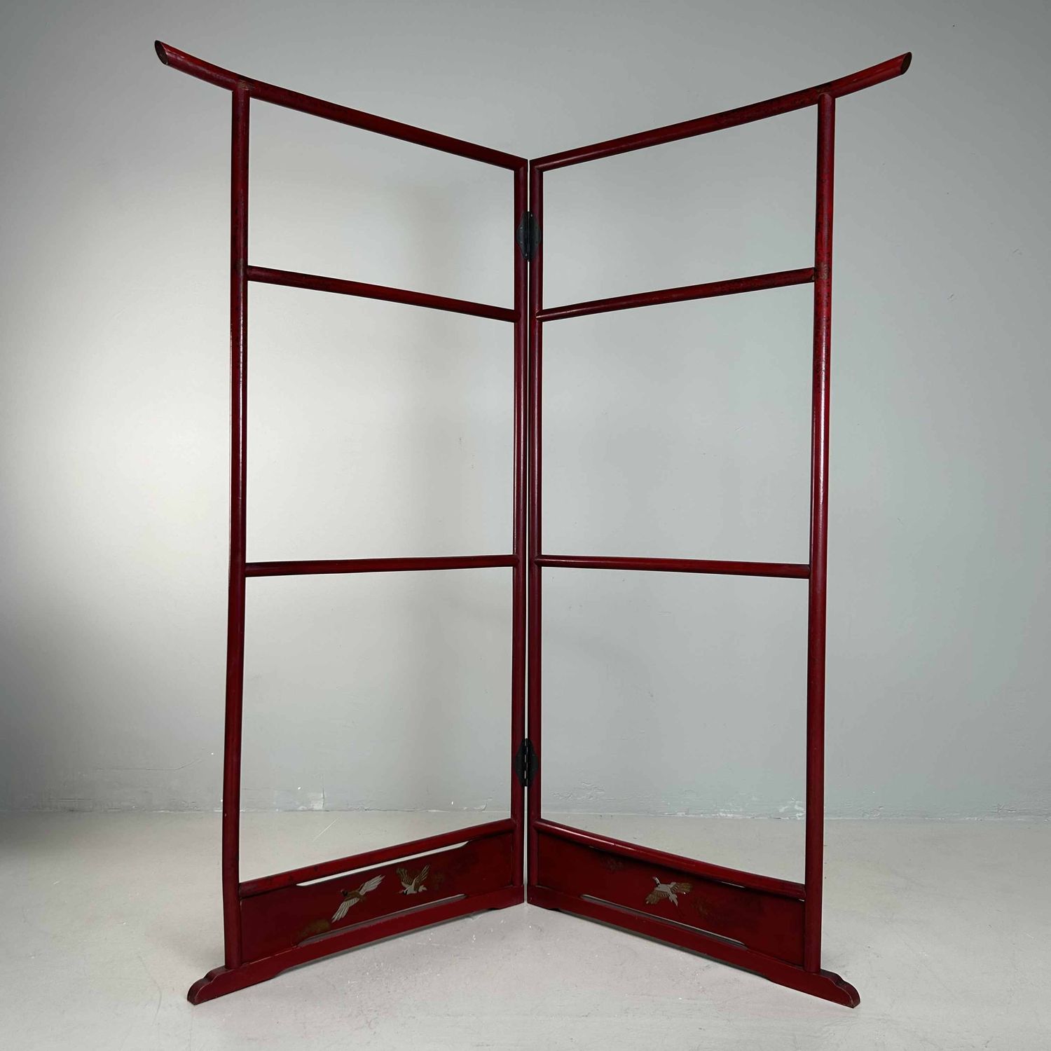 Antique Japanese Lacquered 'Crane' Kimono Hanger Stand (Ikō), Meiji Period.