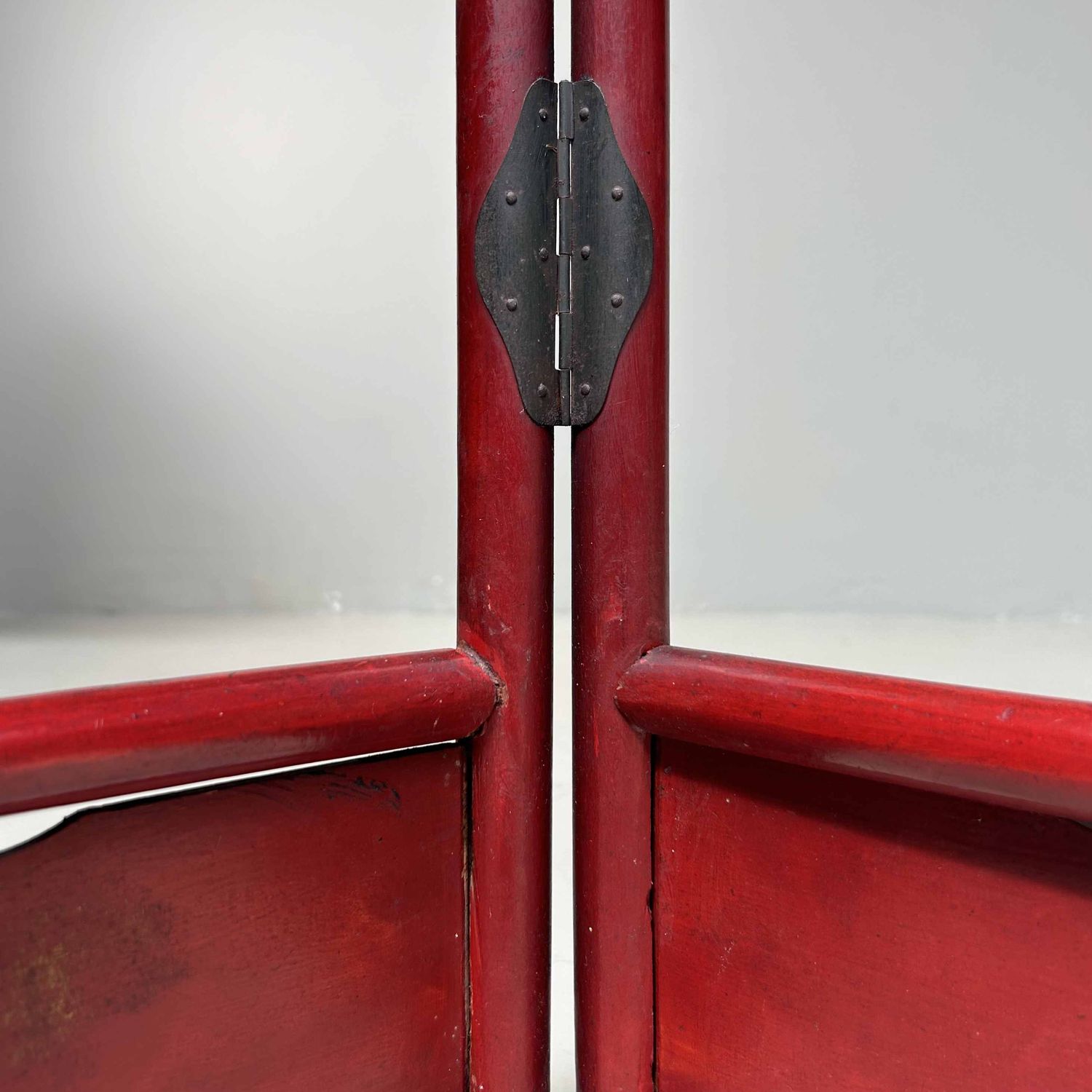 Antieke Japanse Lacquer 'Kraanvogel' Kimono Hanger Stand (Ikō), Meiji.