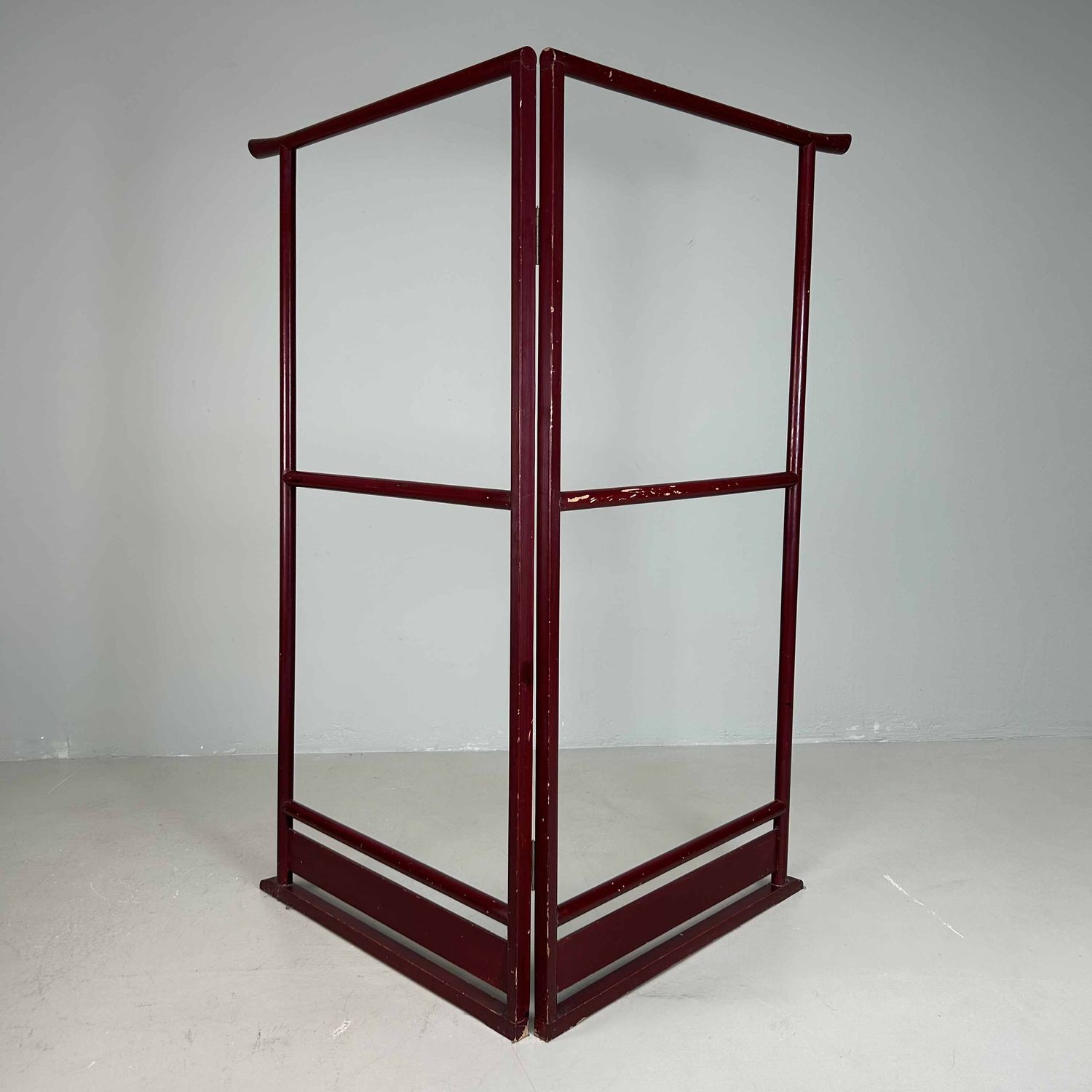 Antique Japanese Lacquered 'Crane' Kimono Hanger Stand (Ikō), Meiji Period.