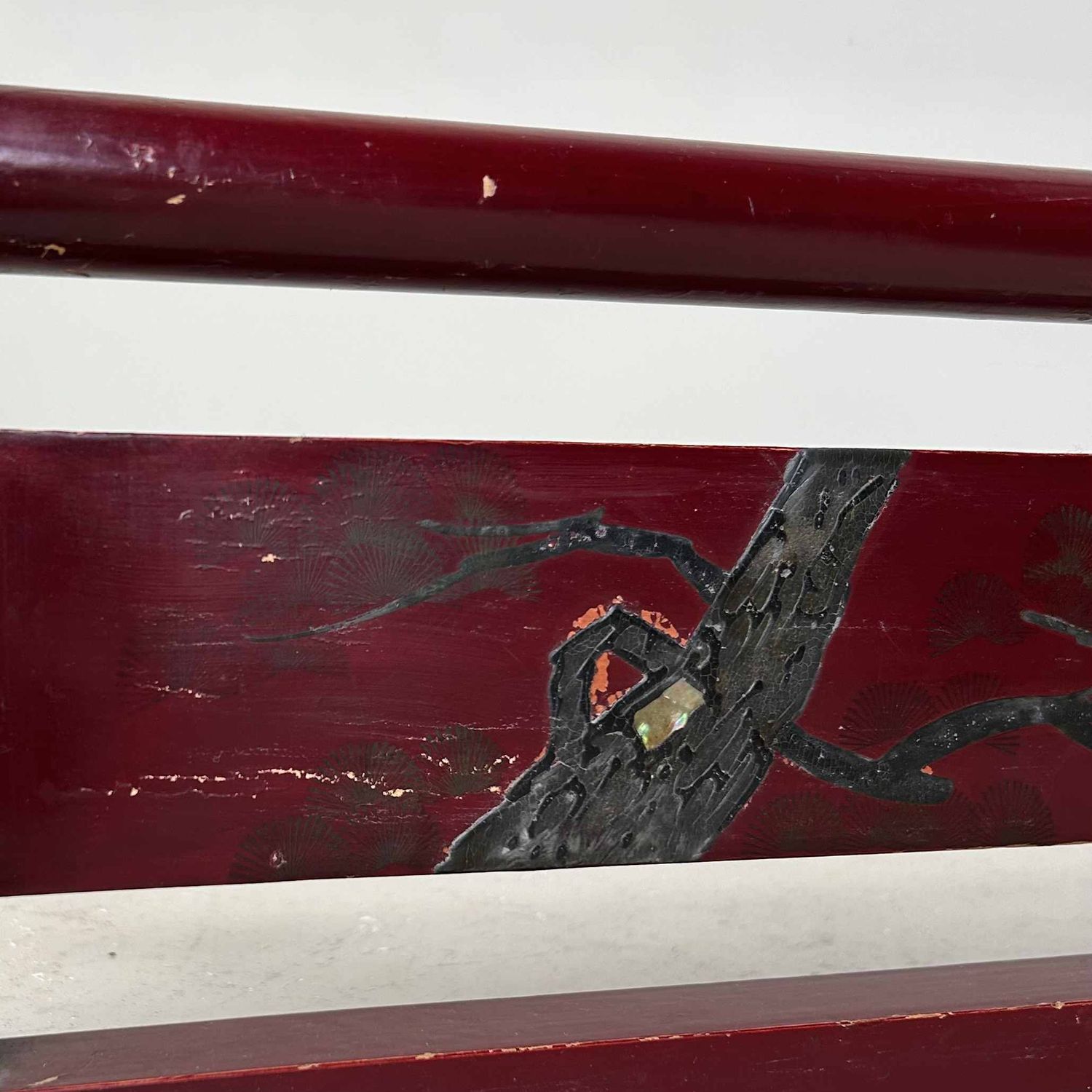 Antique Japanese Lacquered 'Crane' Kimono Hanger Stand (Ikō), Meiji Period.