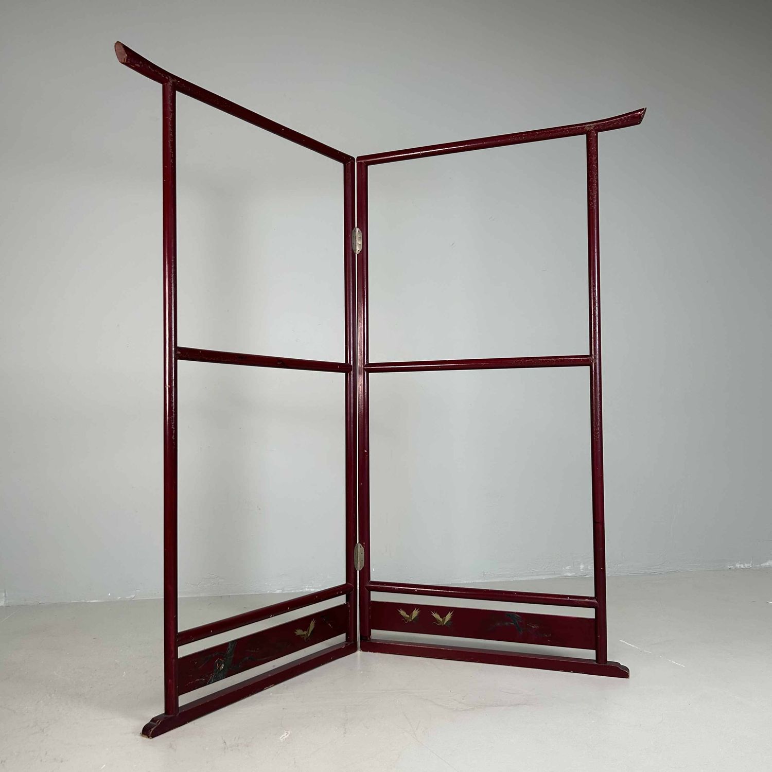 Antique Japanese Lacquered 'Crane' Kimono Hanger Stand (Ikō), Meiji Period.