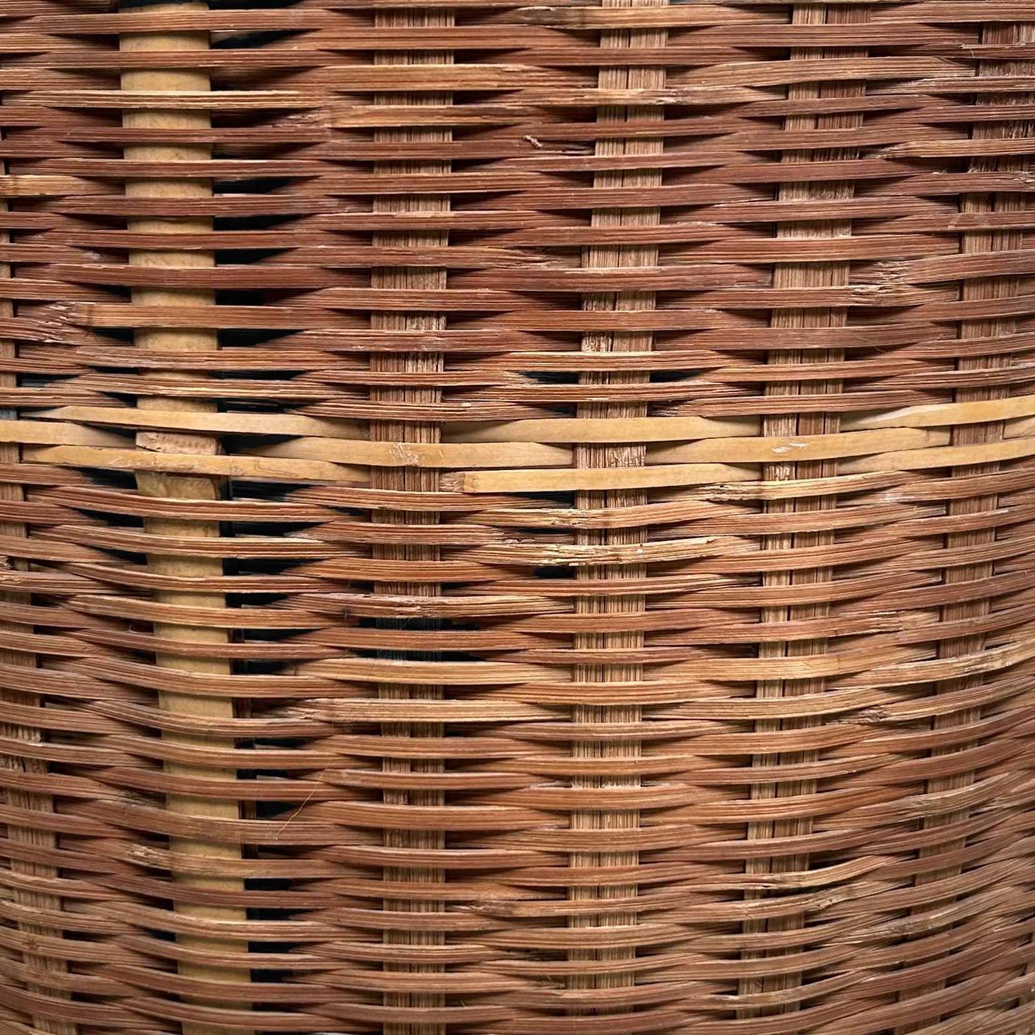 Traditionele Japanse Okimono Kago (置物籠) Bamboe Mand, Shōwa. Traditionele Japanse Okimono Kago (置物籠) Bamboe Mand, Shōwa.