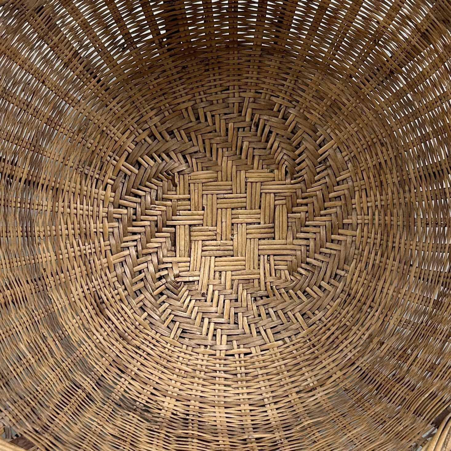 Traditionele Bamboe Oogstmand, Japan, jaren '40. Traditionele Bamboe Oogstmand, Japan, jaren '40.