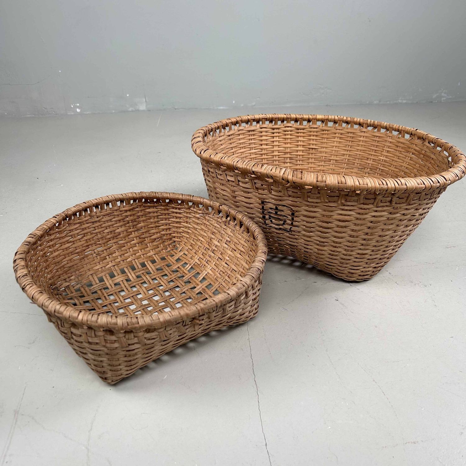 Set Hand Gevlochten Rieten Manden, Shōwa-periode, Japan.