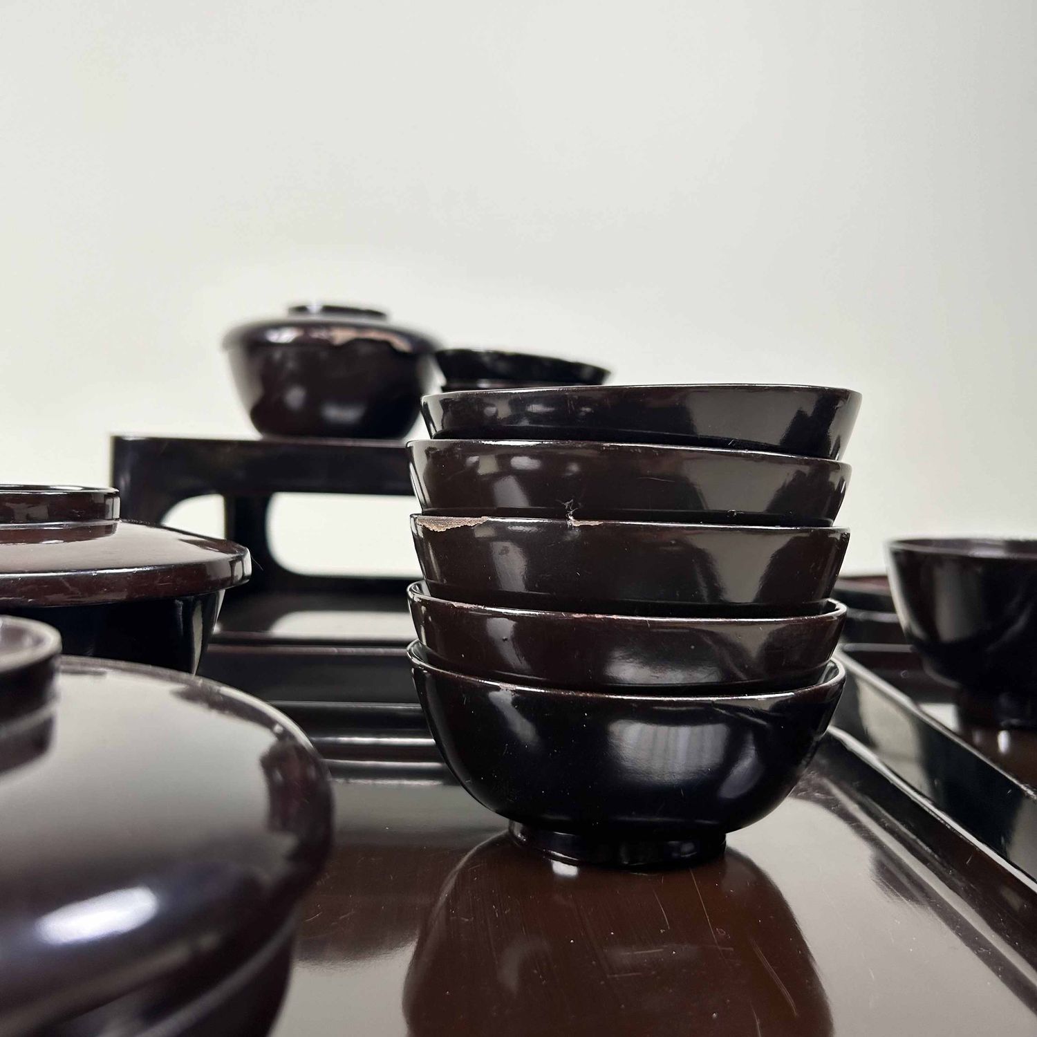 Antieke Ceremoniële Set Traditioneel Lakwerk, Meiji-periode, Japan.