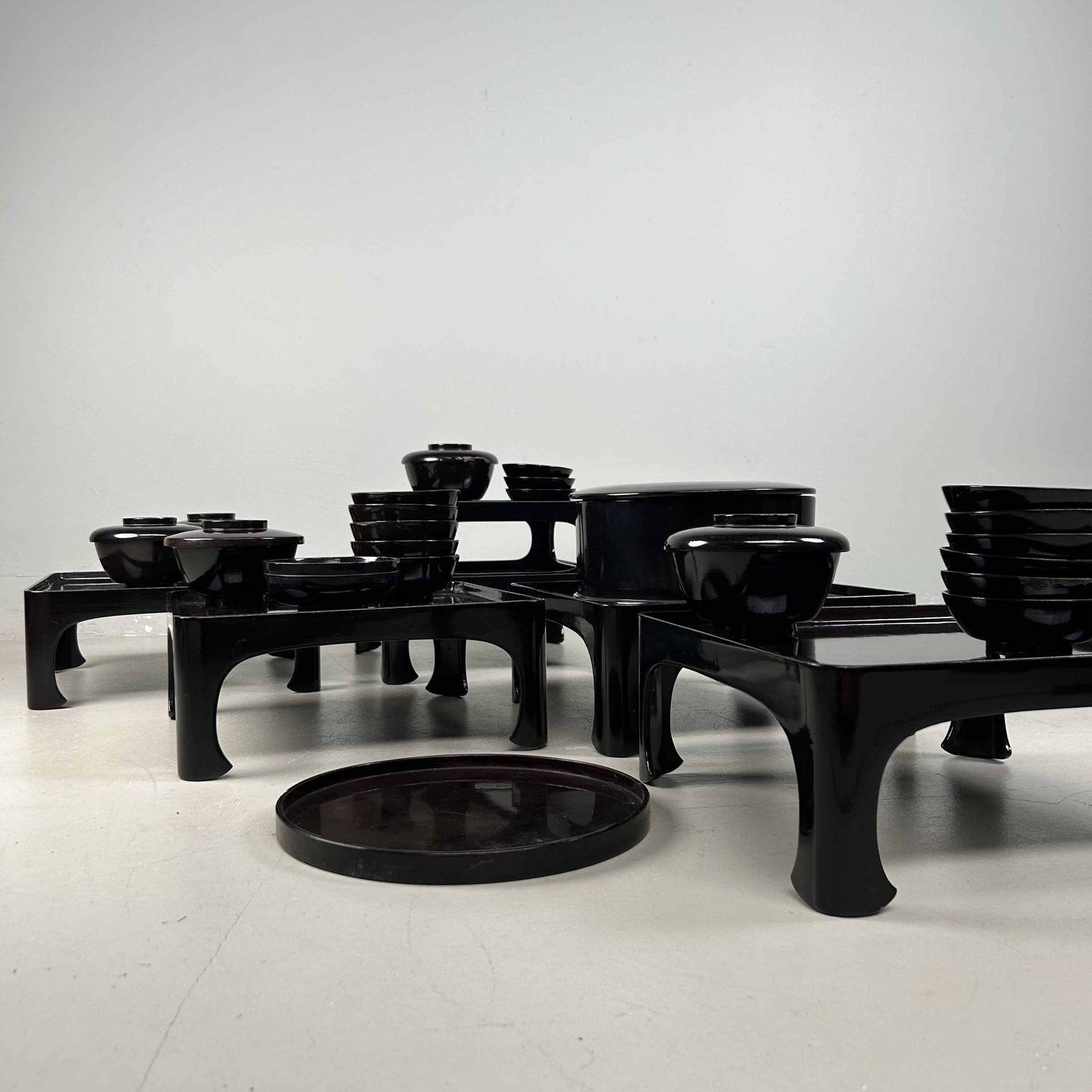 Antieke Ceremoniële Set Traditioneel Lakwerk, Meiji-periode, Japan.