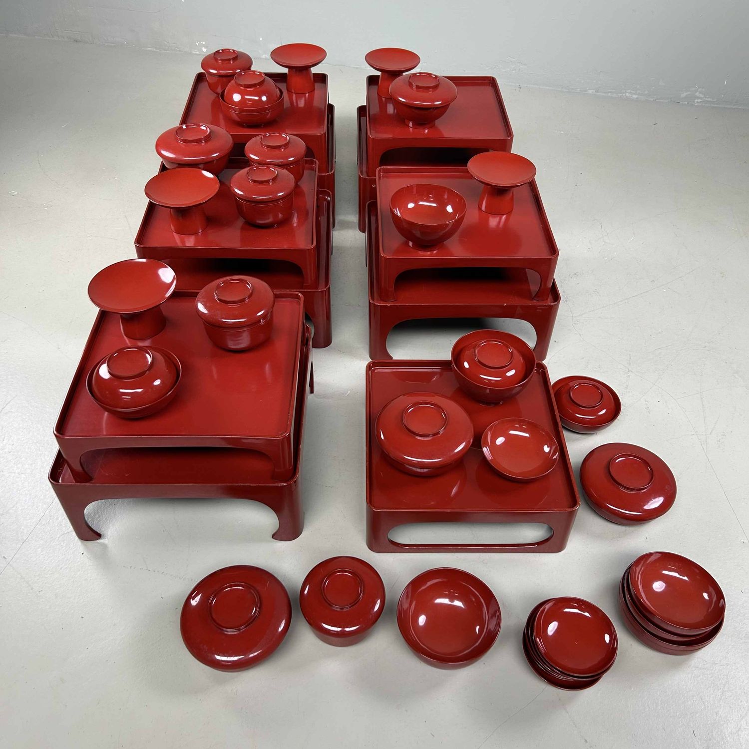 Antique Ceremonial Set of Urushi Lacquerware, Taishō Period, Japan.