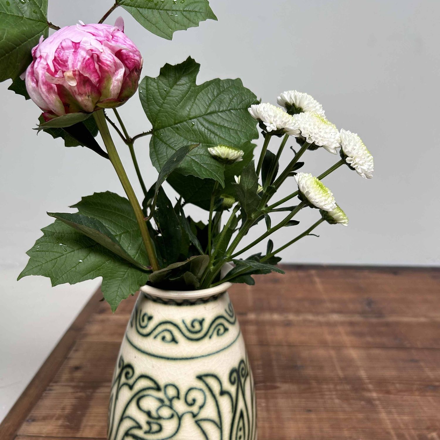 Ceramic Ikebana Flower Vase, Mitsuhiro Yamazaki, Koyo kiln, Japan.