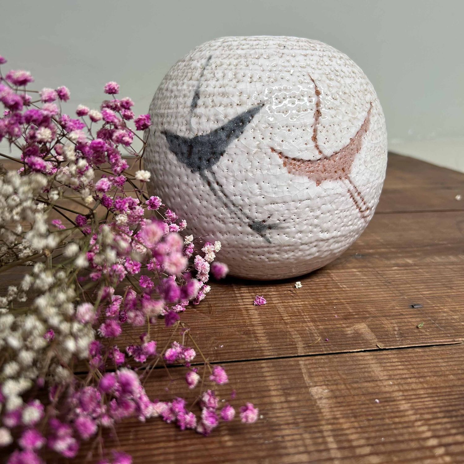 Kikyoya (桔梗屋窯), Shino Ware, Ikebana Vase, 'Cranes', Japan.