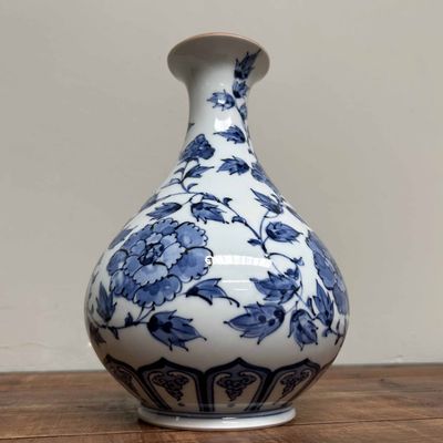 Vintage Blue Sometsuke 染付 Ikebana Flower Vase, Tachikichi, Japan.