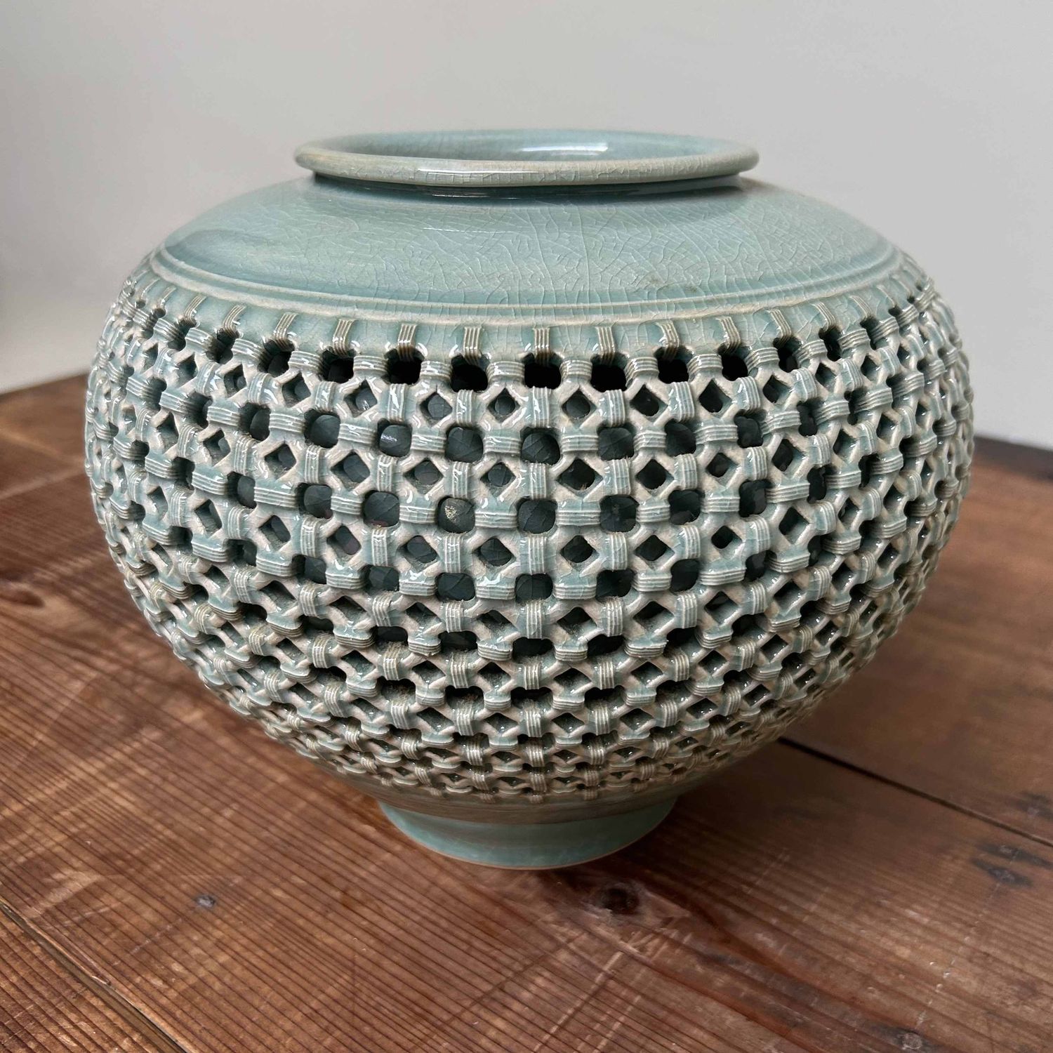 Tsuyoshi Celadon Ikebana Bloemenvaas, Shôwa-periode, Japan.