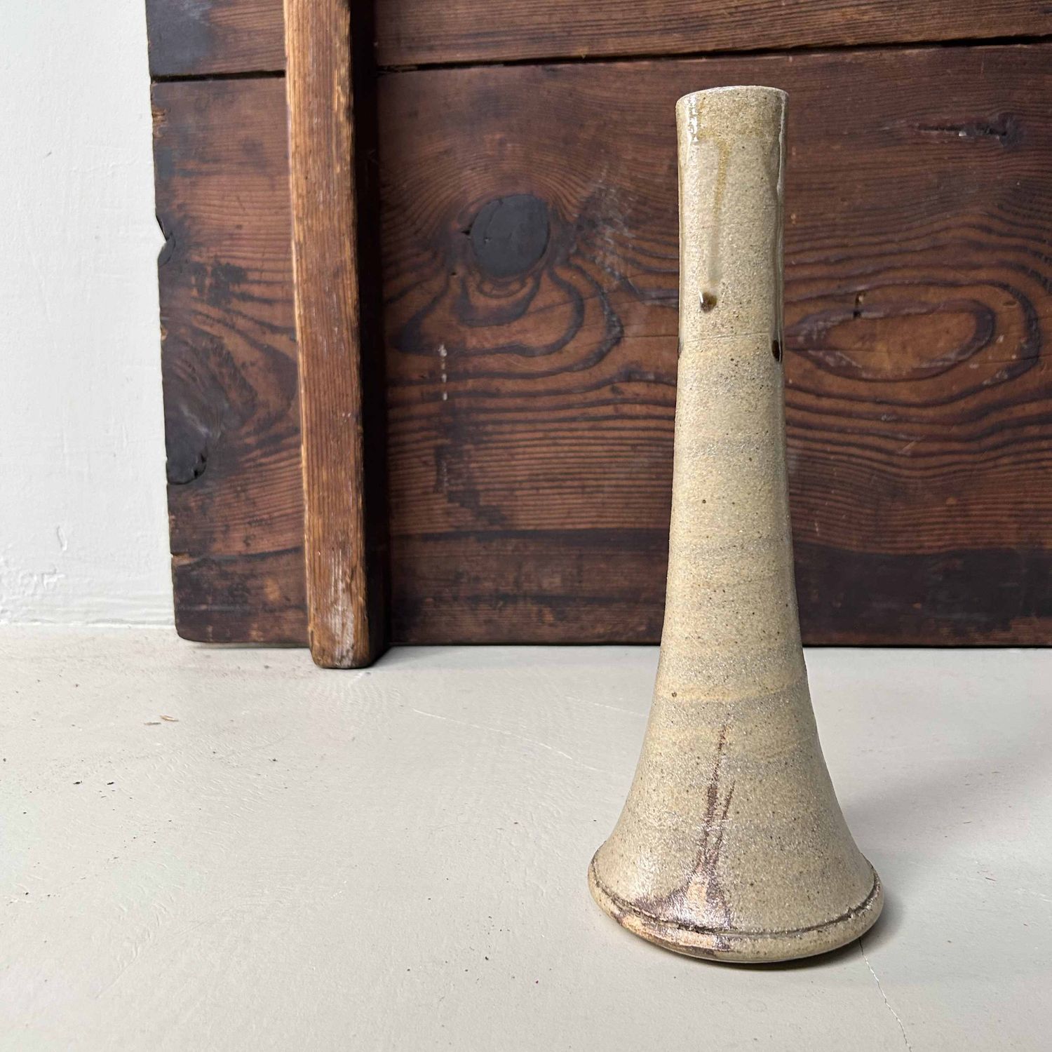 Shōfuzan Yaki, Ikebana Flower Vase, crafted by Fujiwara Shōzan, Japan. Shōfuzan Yaki, Ikebana Flower Vase, crafted by Fujiwara Shōzan, Japan.