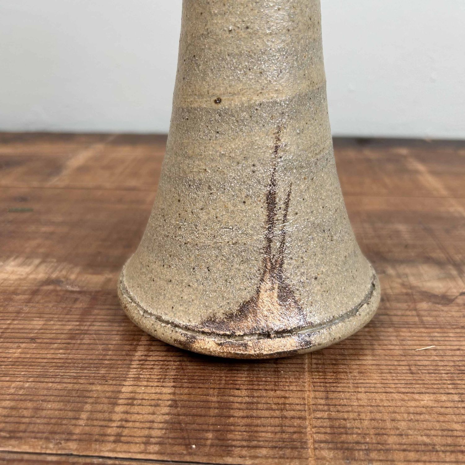 Shōfuzan Yaki, Ikebana Flower Vase, crafted by Fujiwara Shōzan, Japan. Shōfuzan Yaki, Ikebana Flower Vase, crafted by Fujiwara Shōzan, Japan.