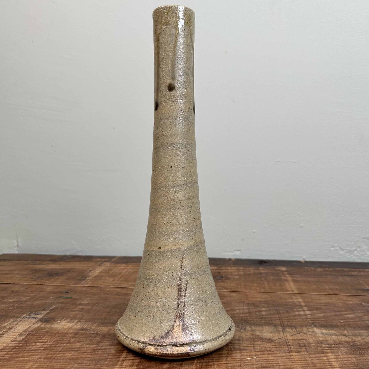 ​Shōfuzan Yaki, Ikebana Flower Vase, crafted by Fujiwara Shōzan, Japan.