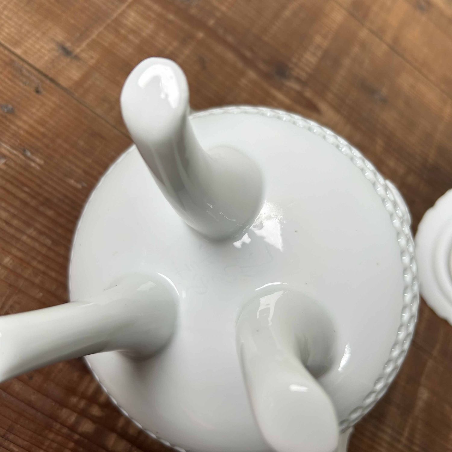 Porcelain Sukashibori Incense Burner, Mikawachi-Yaki, Shōwa, Japan.