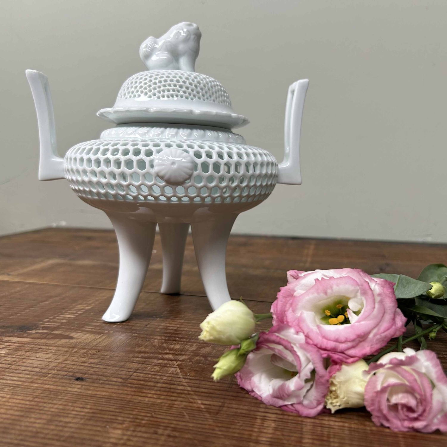 Porcelain Sukashibori Incense Burner, Mikawachi-Yaki, Shōwa, Japan.