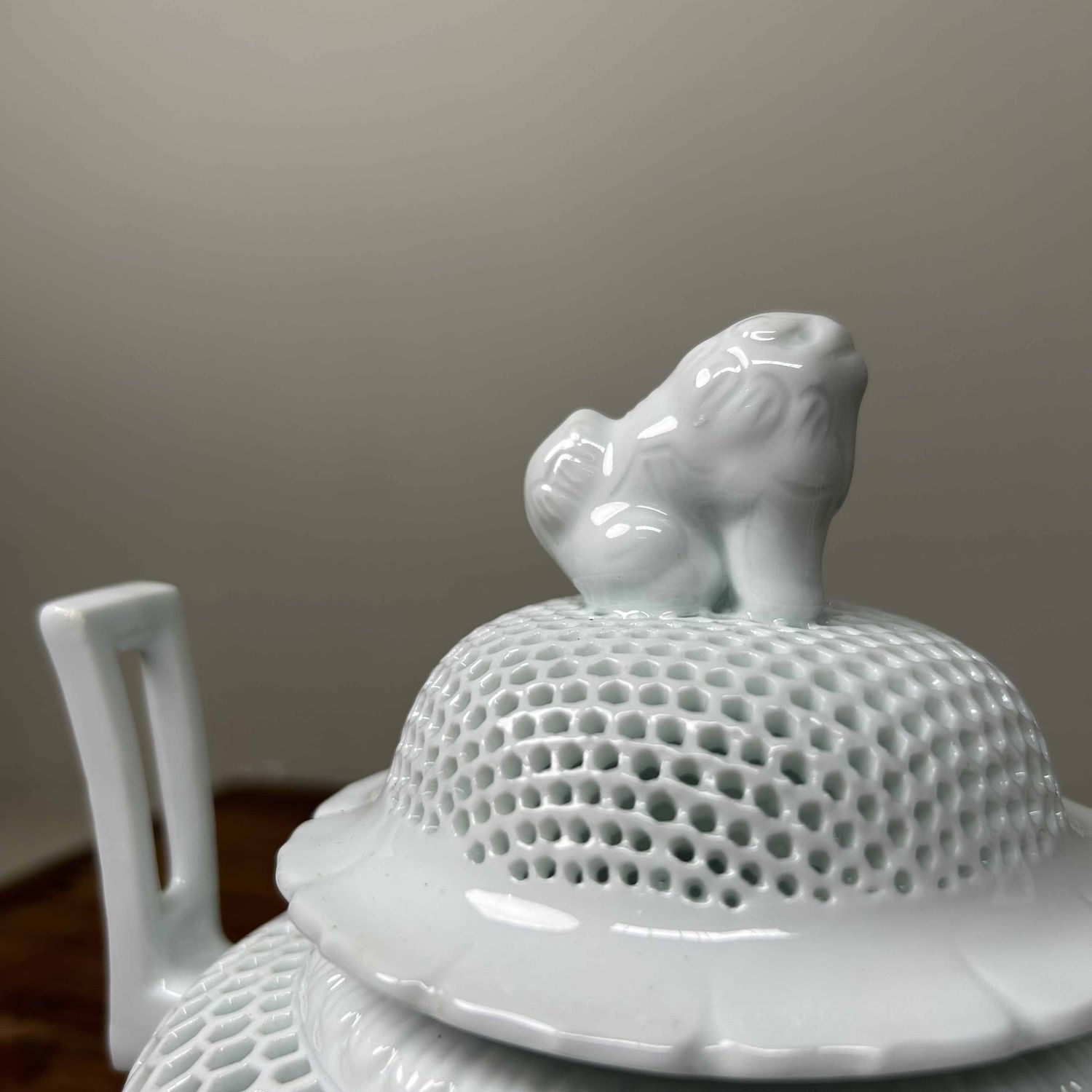 Porcelain Sukashibori Incense Burner, Mikawachi-Yaki, Shōwa, Japan.