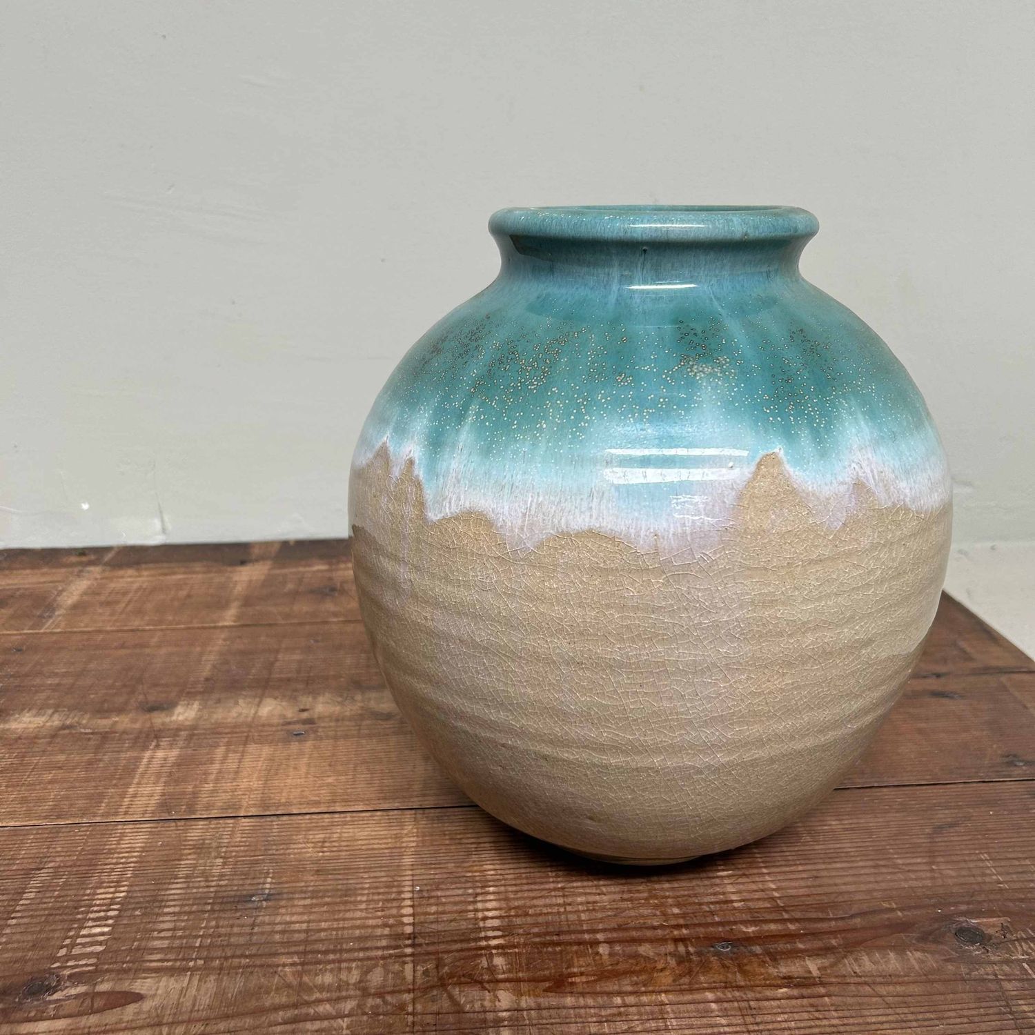 Takakuragu Hamaya, Ikebana Bloemenvaas, Ueno Yaki, Japan.