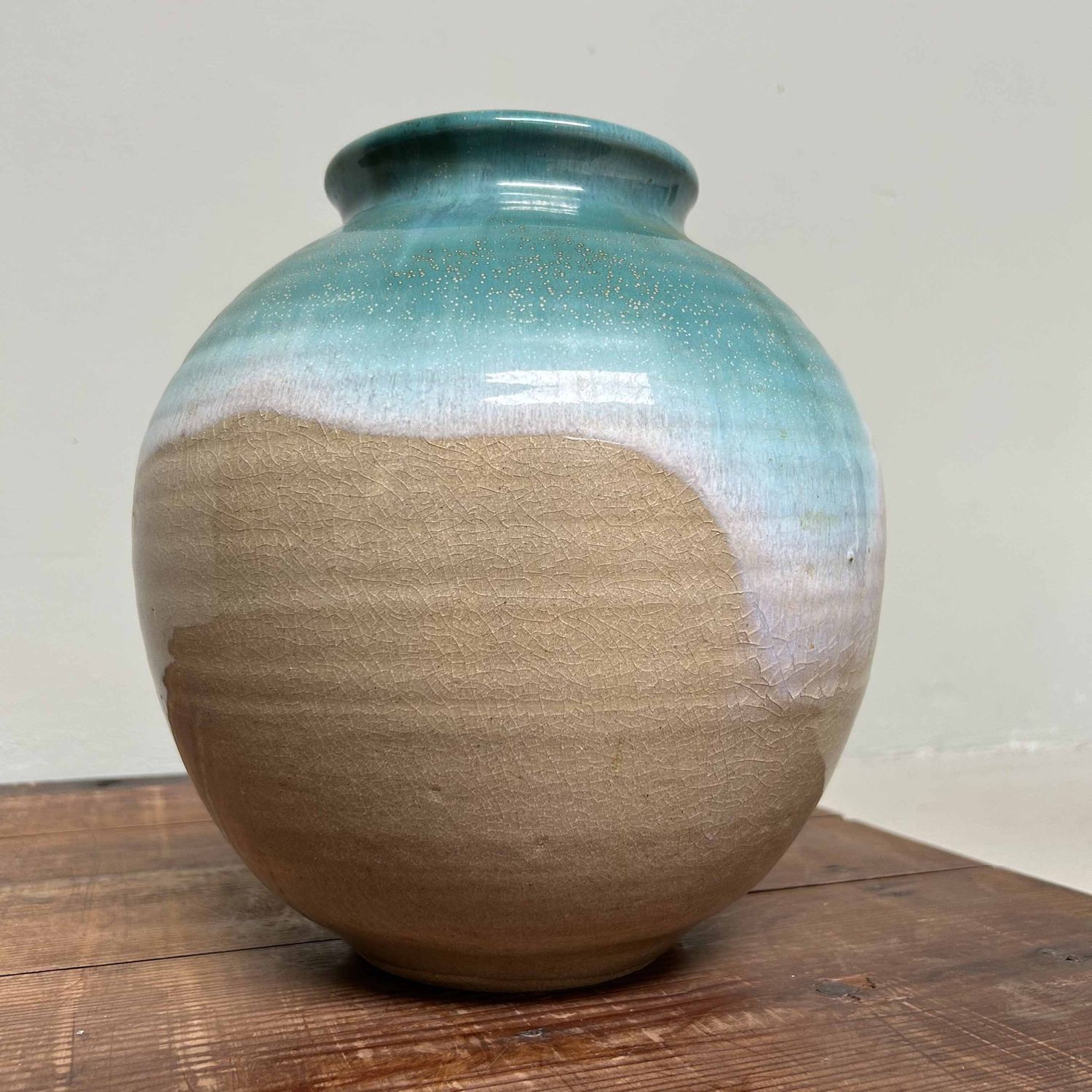 Takakuragu Hamaya, Ikebana Bloemenvaas, Ueno Yaki, Japan.