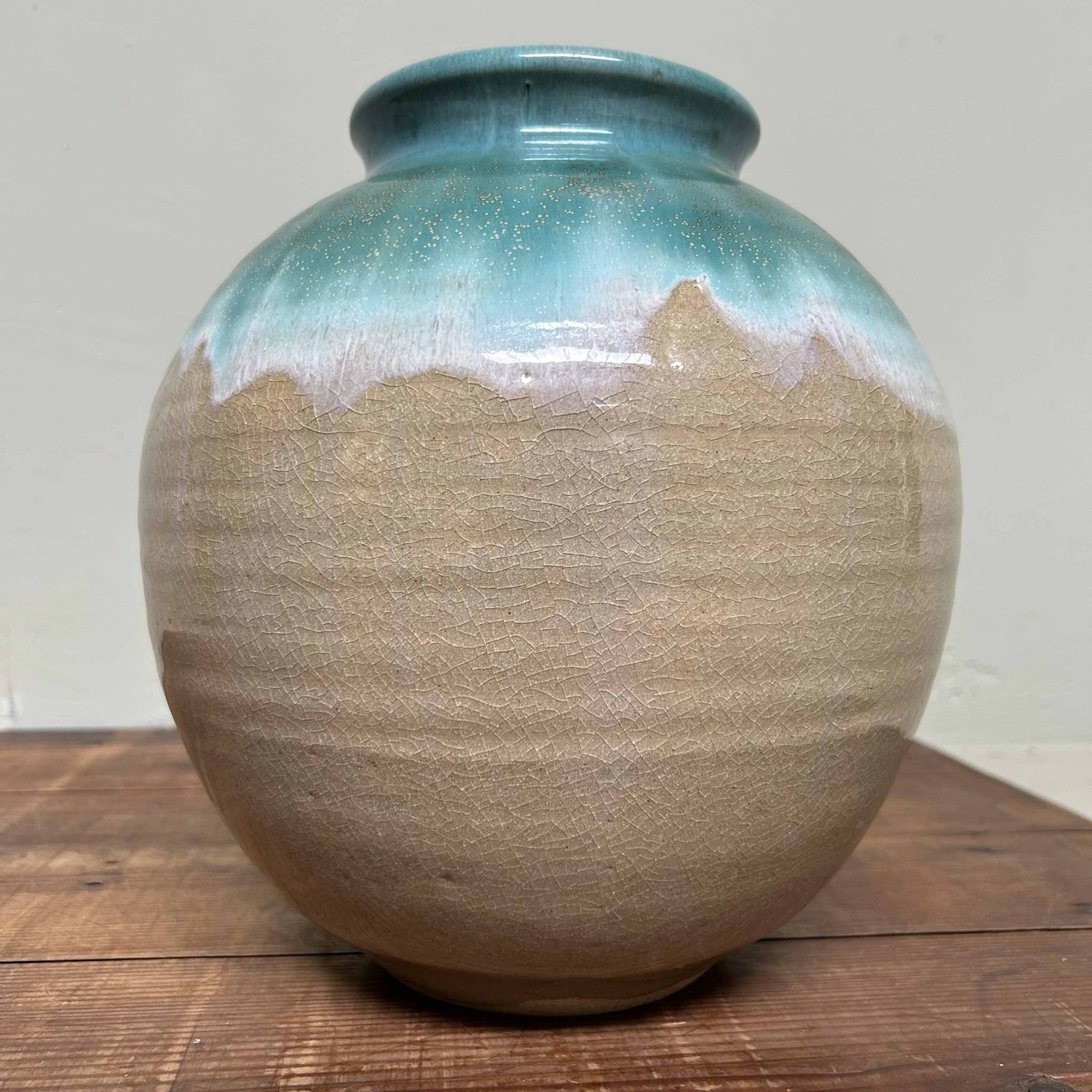 Takakuragu Hamaya, Ikebana Bloemenvaas, Ueno Yaki, Japan.