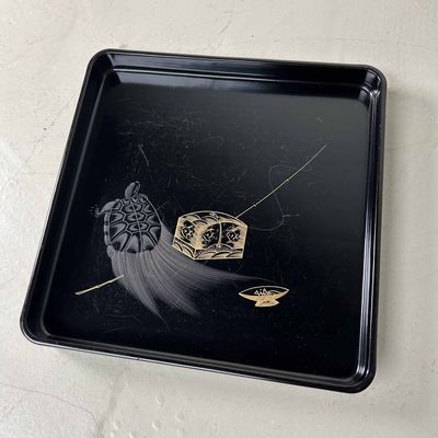 Urushi Lakwerk 'Minogame' Dienblad, Meiji-periode, Japan.