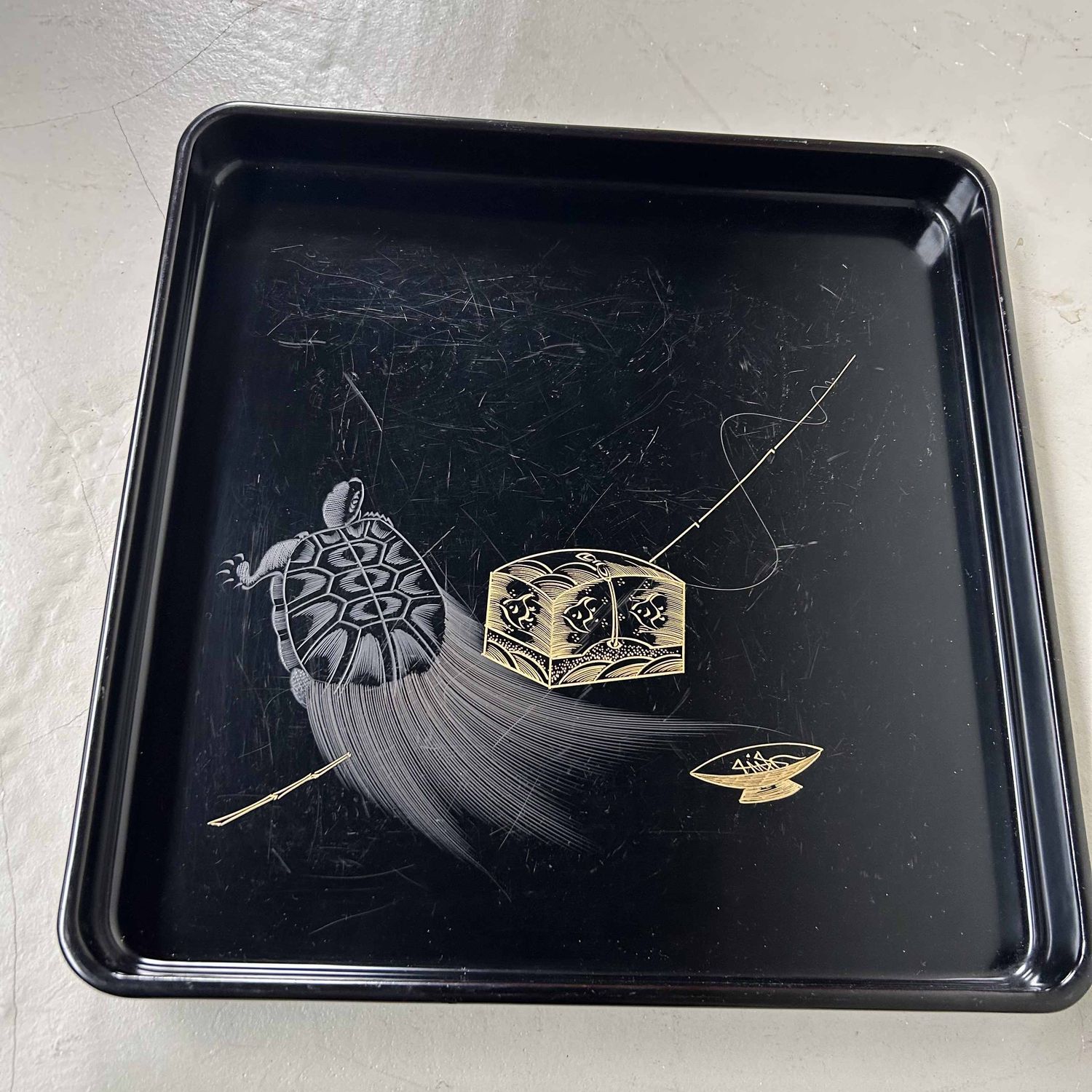 Urushi Lakwerk 'Minogame' Dienblad, Meiji-periode, Japan.