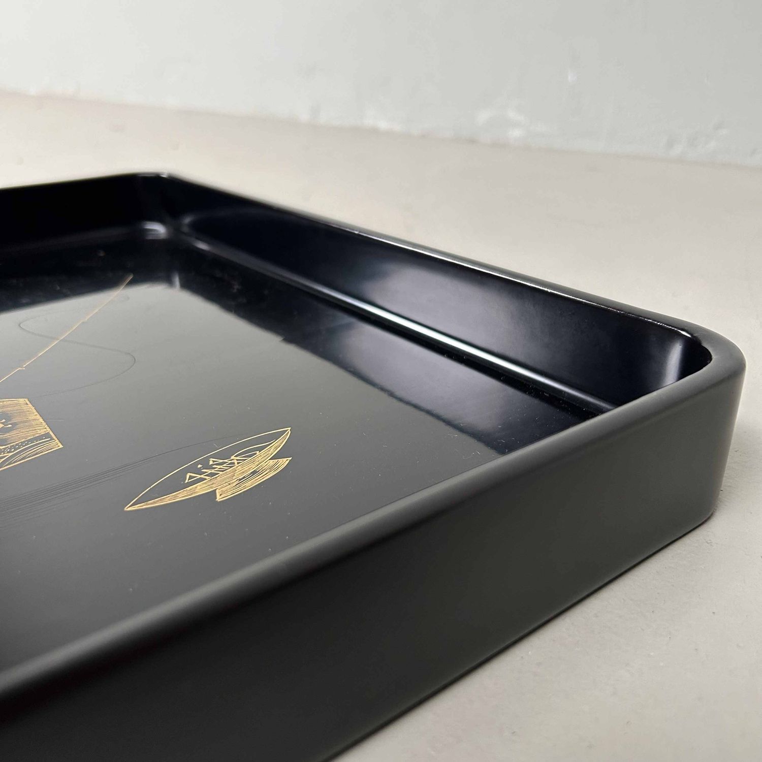 Urushi Lakwerk 'Minogame' Dienblad, Meiji-periode, Japan.