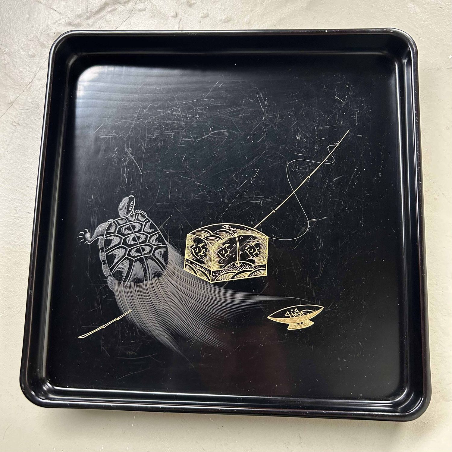 Urushi Lakwerk 'Minogame' Dienblad, Meiji-periode, Japan.