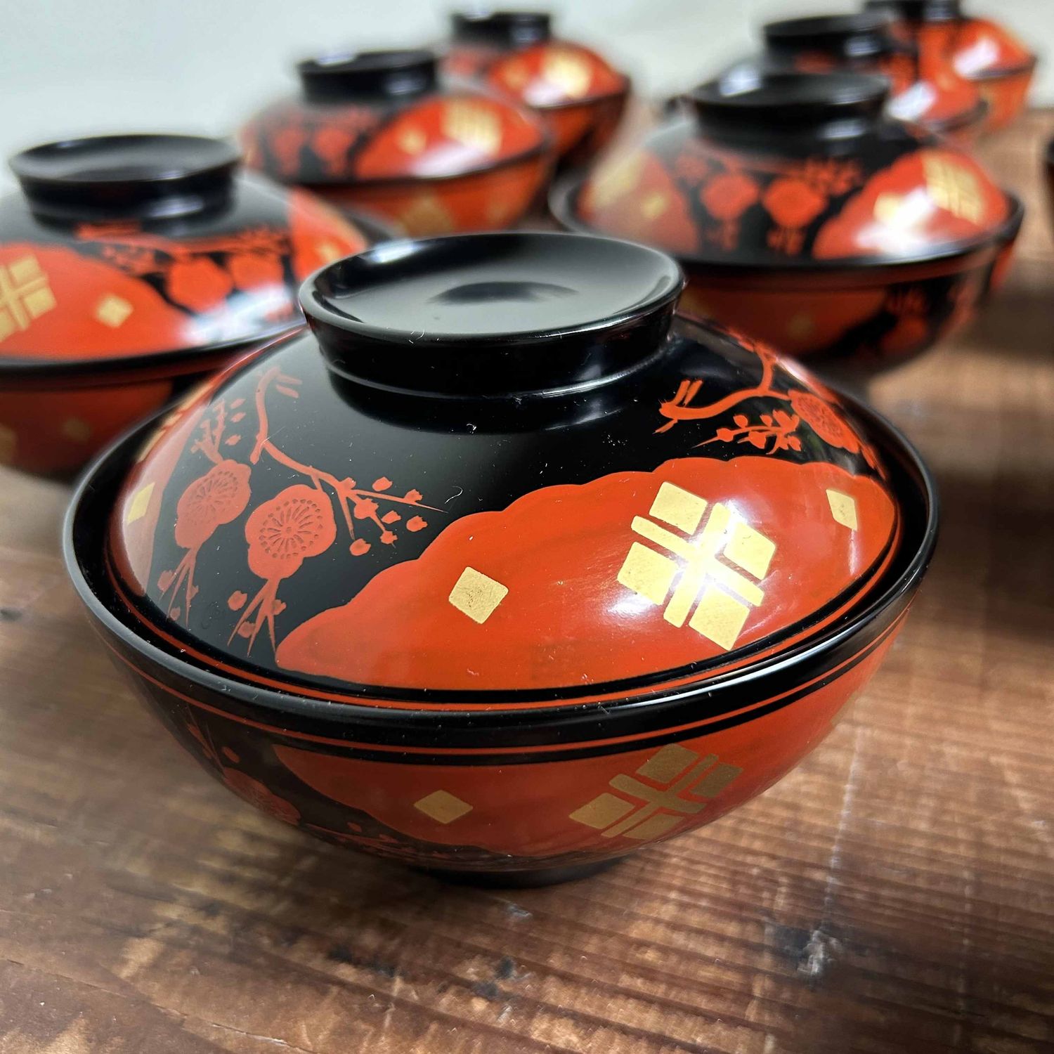 Authentic Set of Wajima-Nuri Owan Serving Bowls, Shōwa Period, Japan.