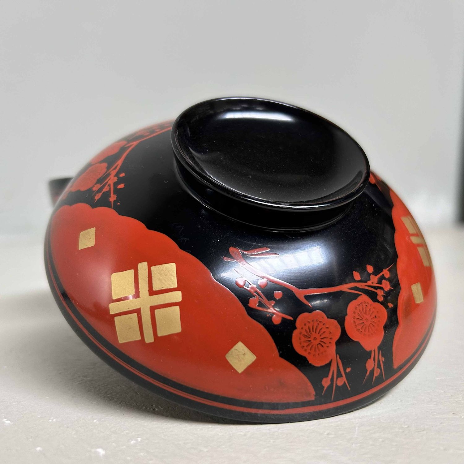 Authentic Set of Wajima-Nuri Owan Serving Bowls, Shōwa Period, Japan.