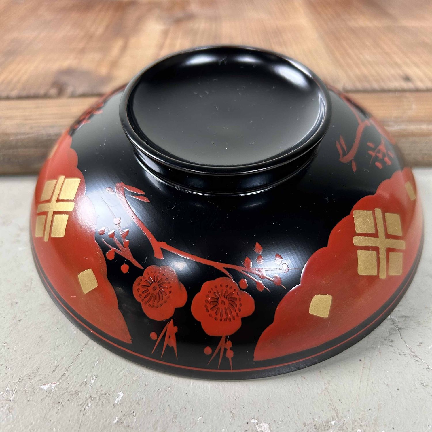 Authentic Set of Wajima-Nuri Owan Serving Bowls, Shōwa Period, Japan.