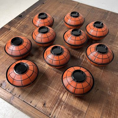 Authentic set of (10) lacquered wooden Nuri Owan serving bowls, Shōwa period, Japan.