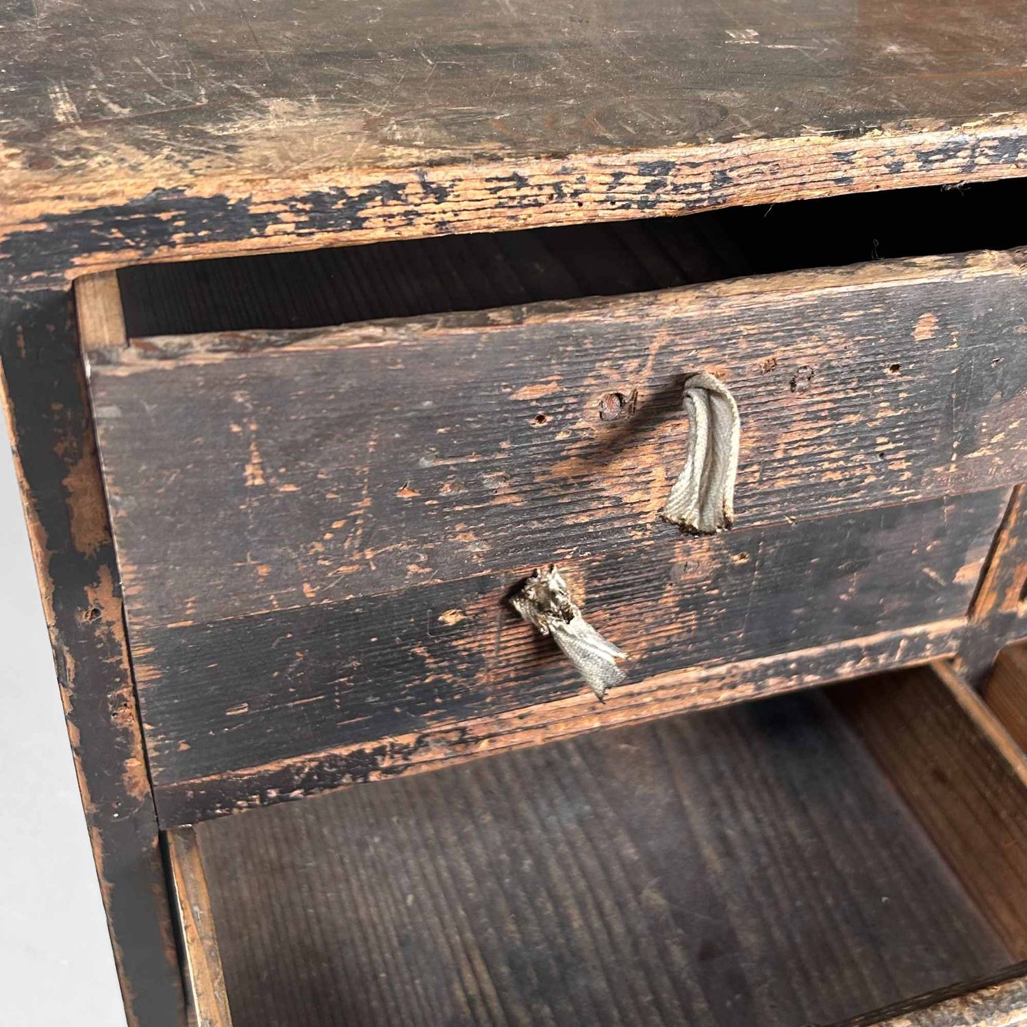 Antieke Japanse Tansu Winkelkast met Lades, Meiji-periode.