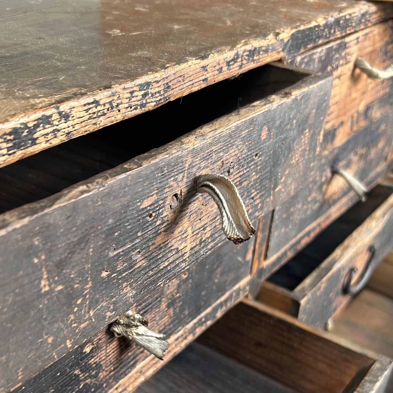 Antieke Japanse Tansu Winkelkast met Lades, Meiji-periode.