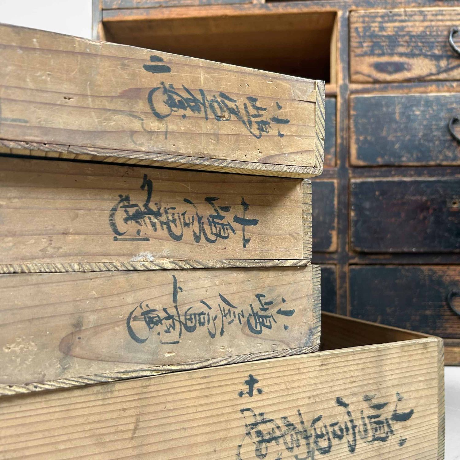 Antieke Japanse Tansu Winkelkast met Lades, Meiji-periode.