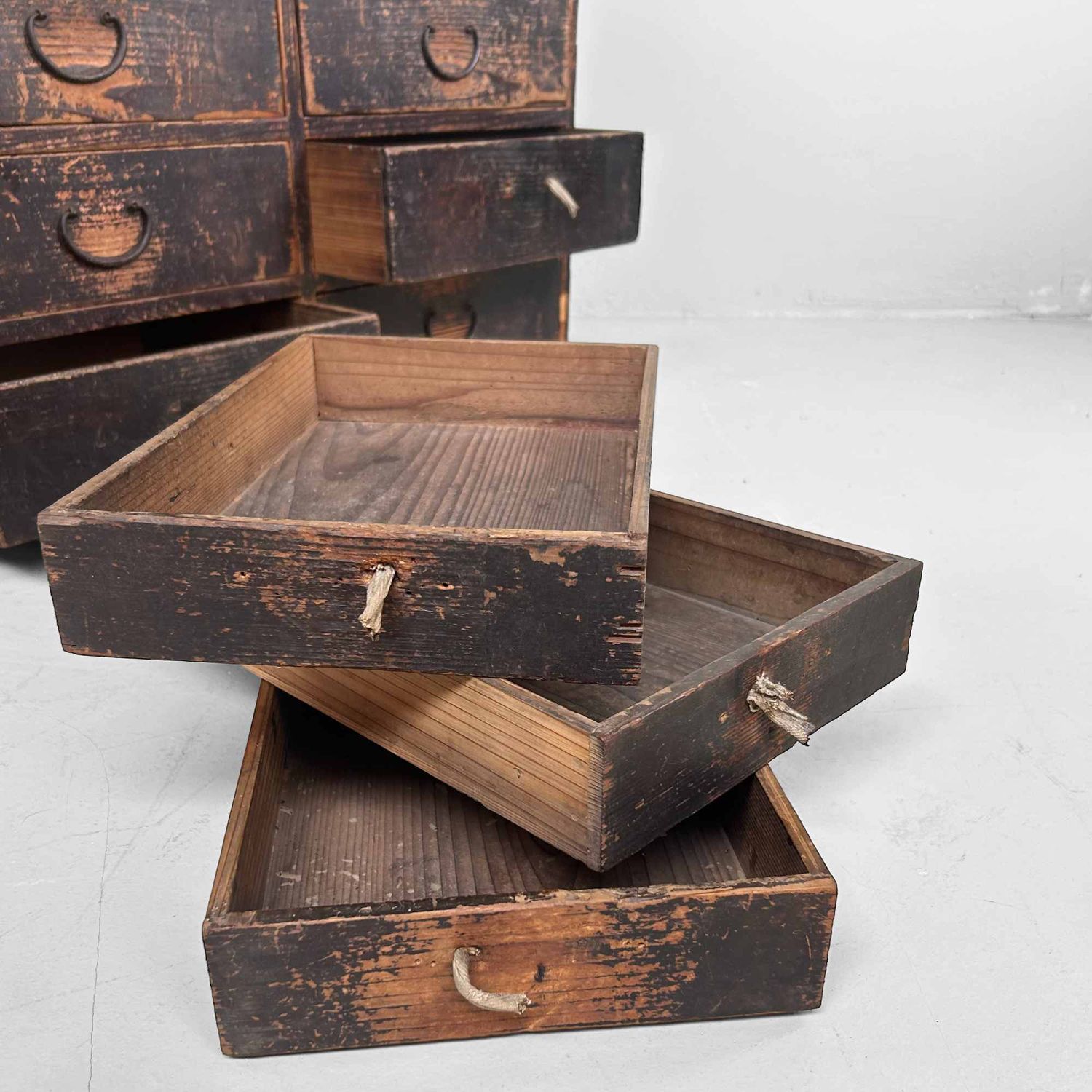 Antieke Japanse Tansu Winkelkast met Lades, Meiji-periode.