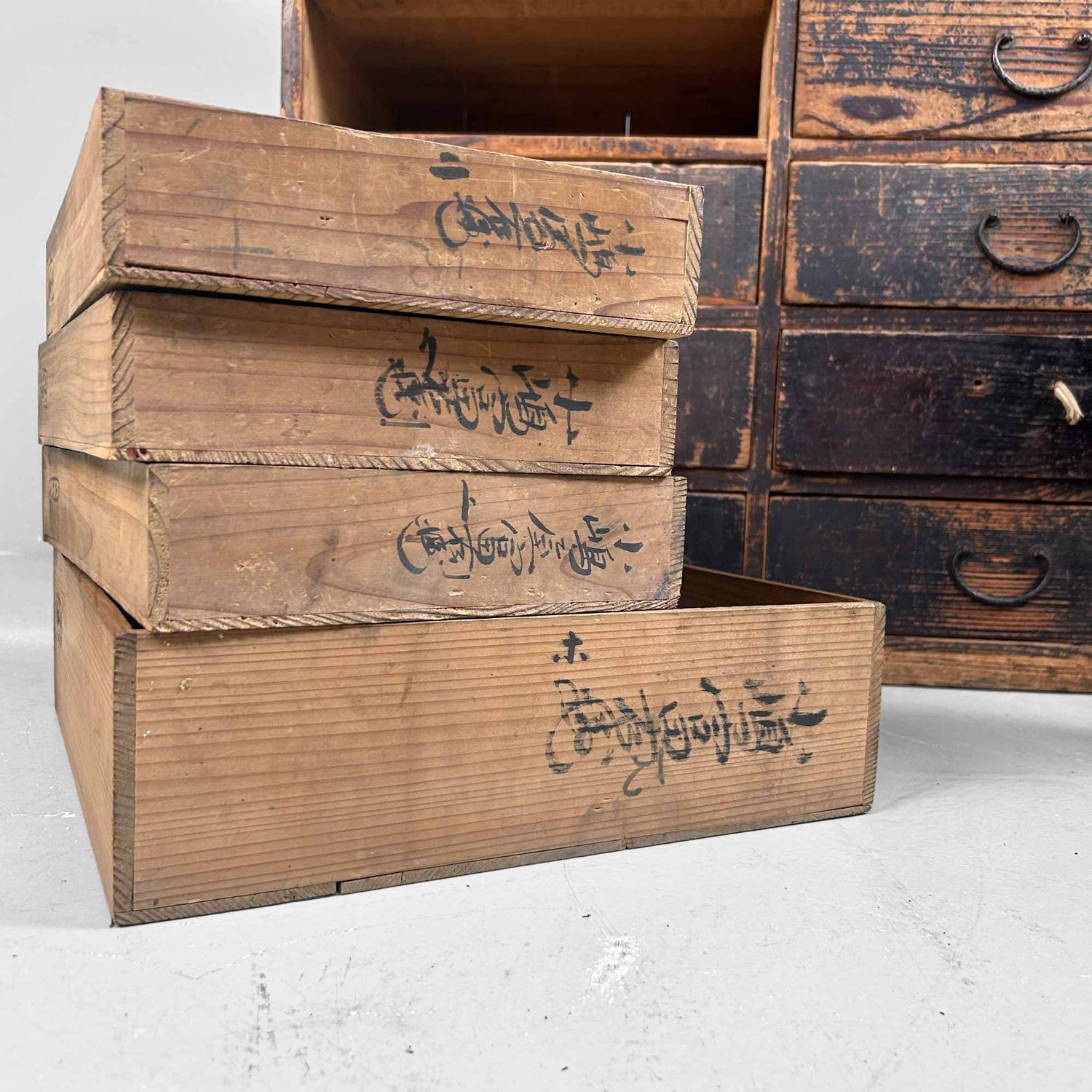 Antieke Japanse Tansu Winkelkast met Lades, Meiji-periode.