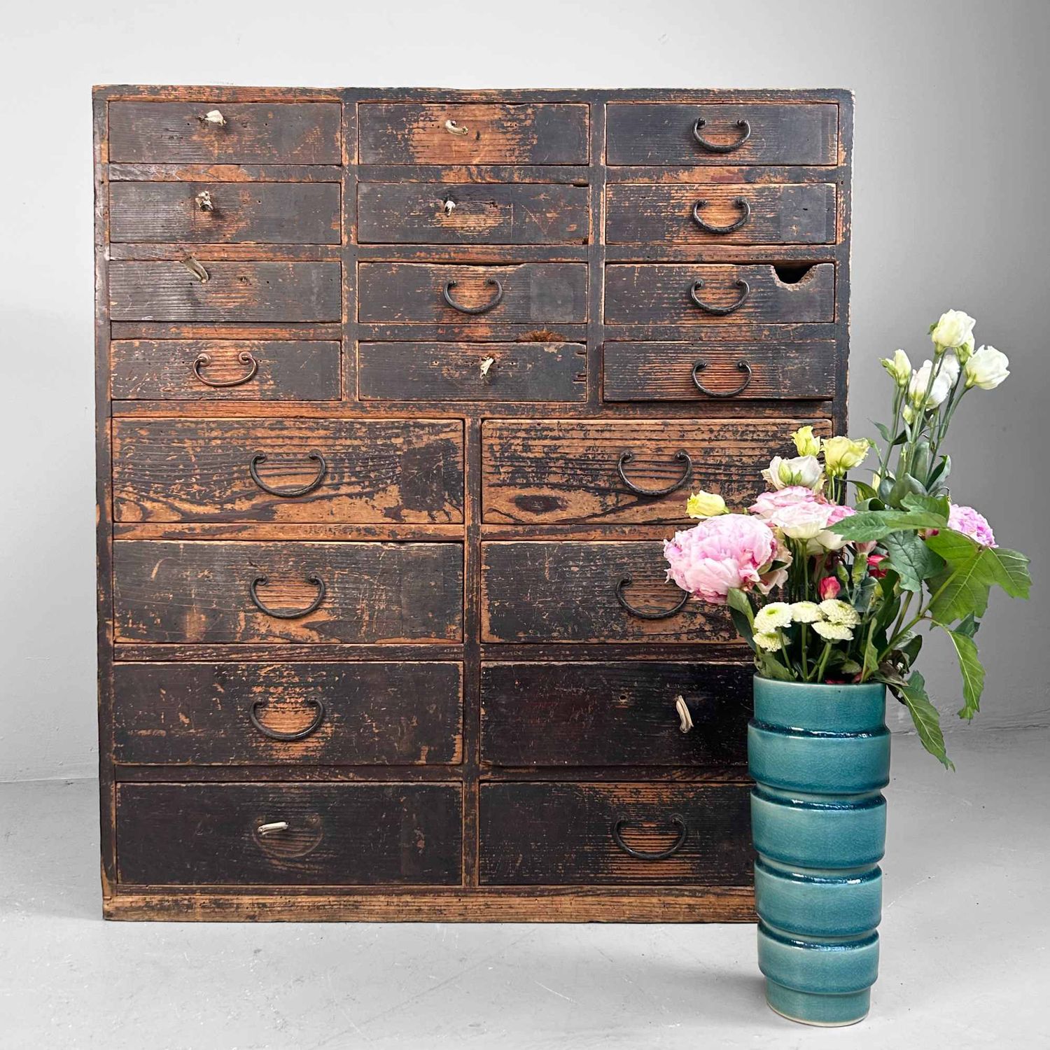 Antieke Japanse Tansu Winkelkast met Lades, Meiji-periode.