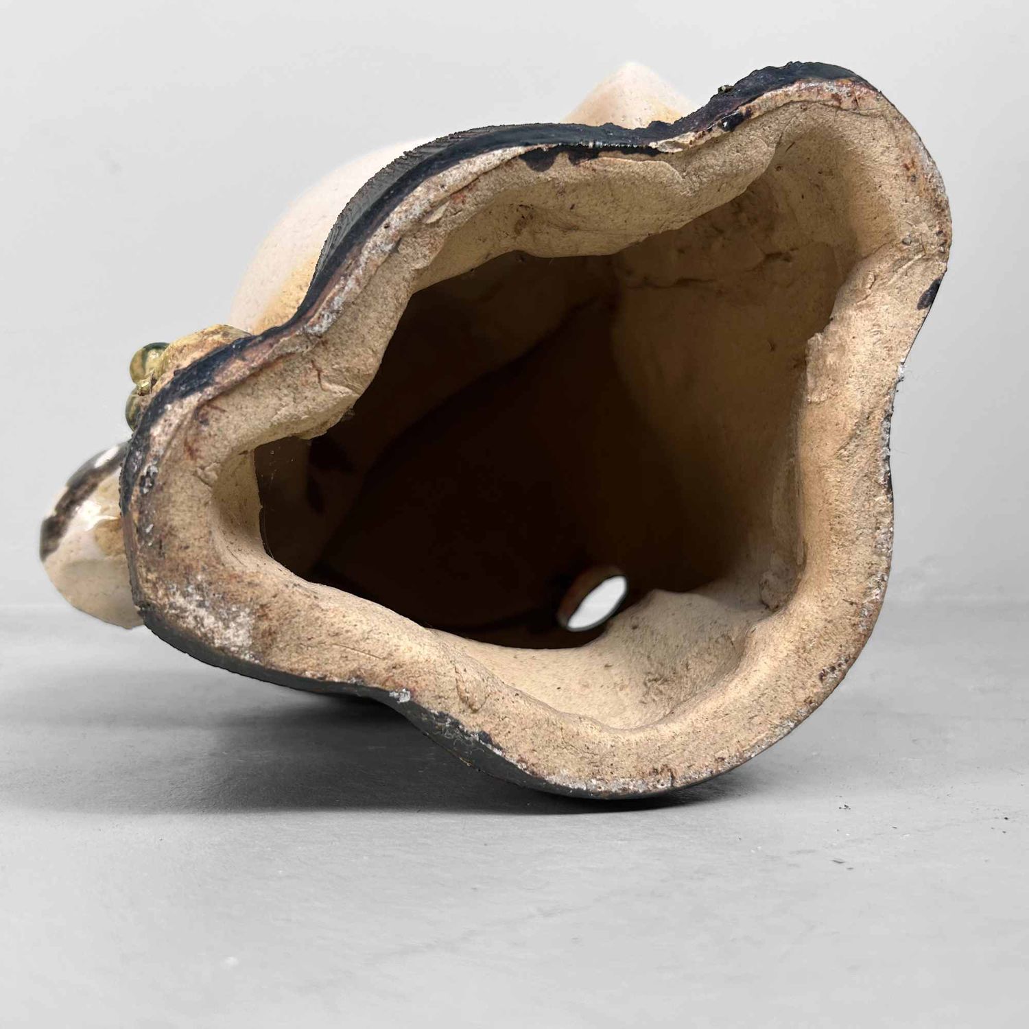 Decoratief Tanuki 狸 Beeld, Shigaraki Aardewerk, Shōwa-periode, Japan.