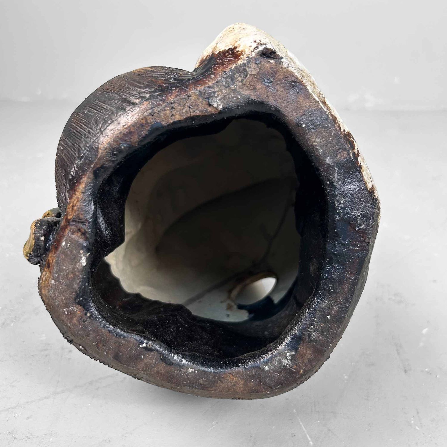 Decoratief Tanuki 狸 Beeld, Shigaraki Aardewerk, Shōwa-periode, Japan.