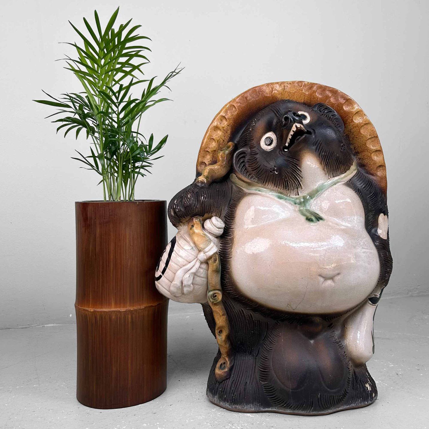 Large Decorative Tanuki 狸 Statue, Shigaraki Pottery, Shōwa Period, Japan.
