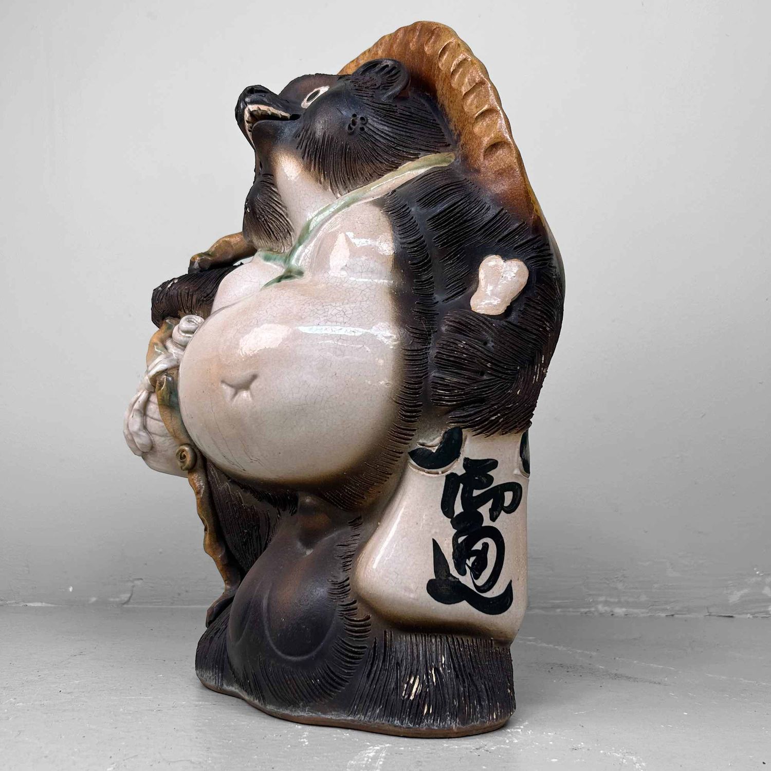 Large Decorative Tanuki 狸 Statue, Shigaraki Pottery, Shōwa Period, Japan.