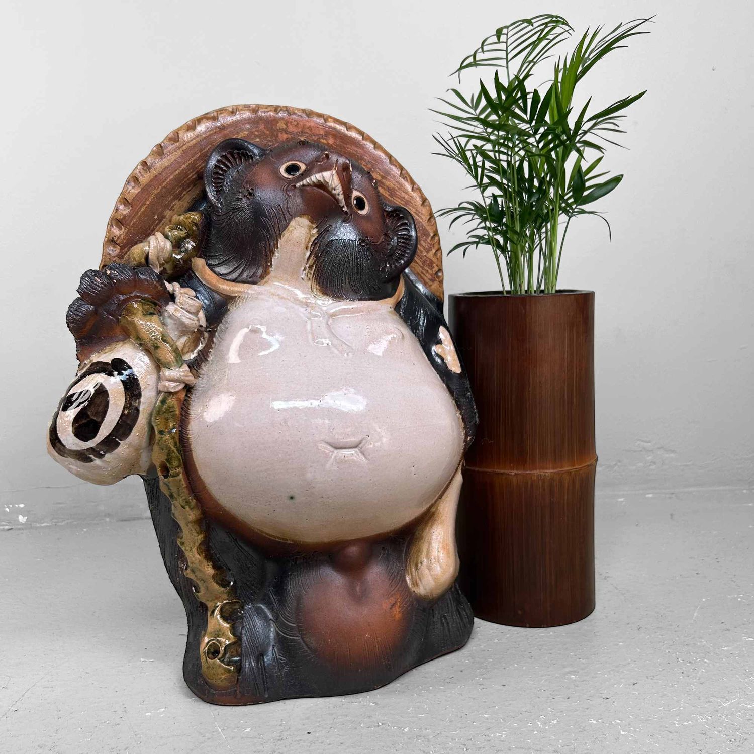 Large Decorative Tanuki 狸 Statue, Shigaraki Pottery, Shōwa Period, Japan.