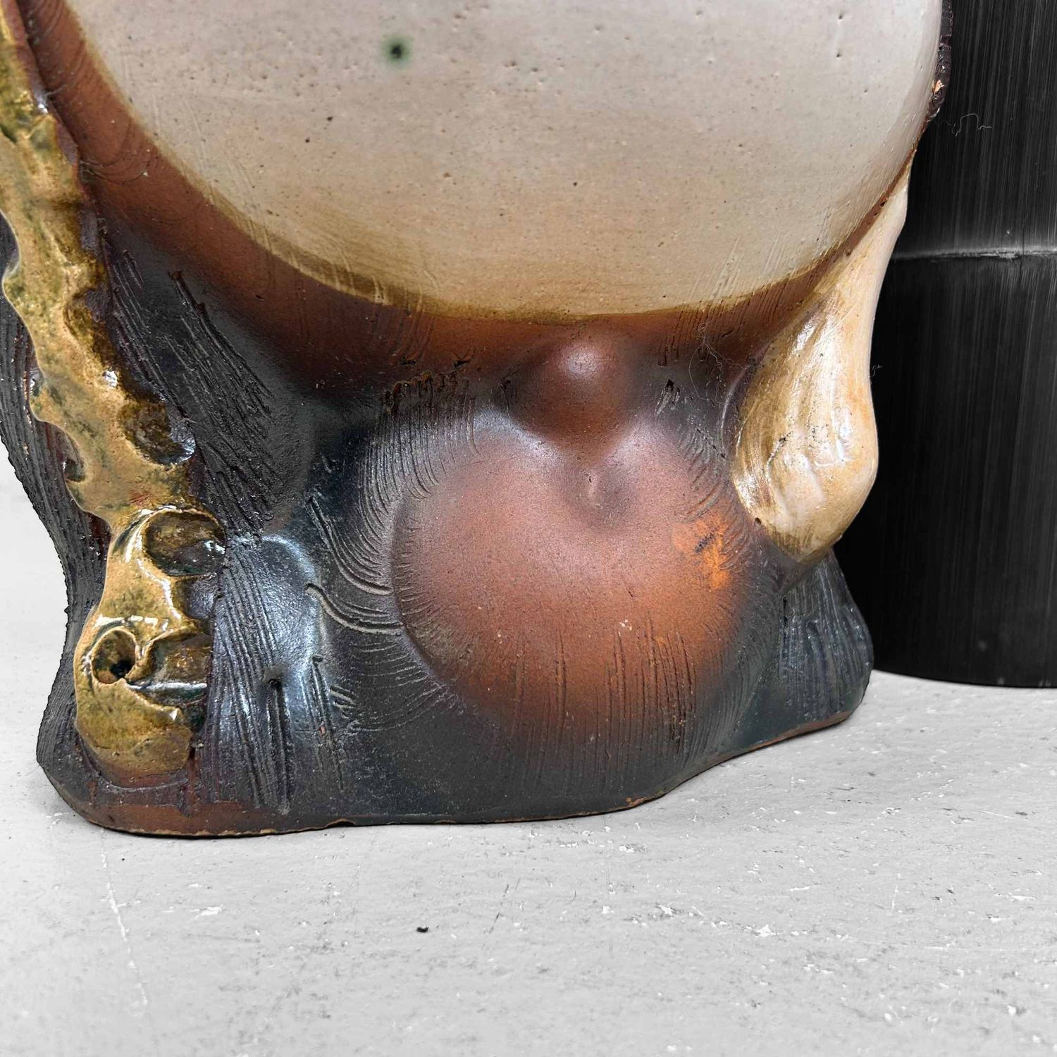 Large Decorative Tanuki 狸 Statue, Shigaraki Pottery, Shōwa Period, Japan.