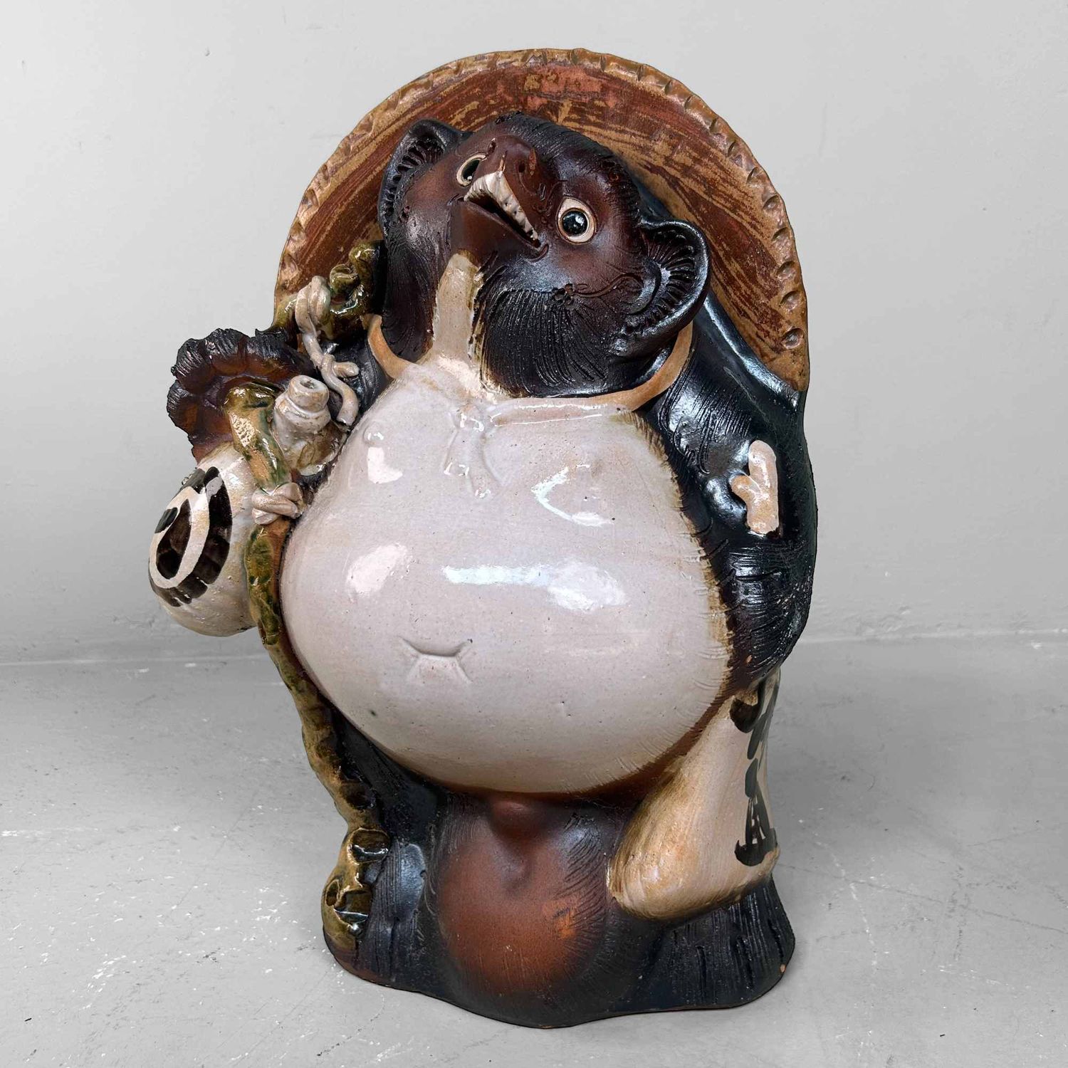 Large Decorative Tanuki 狸 Statue, Shigaraki Pottery, Shōwa Period, Japan.