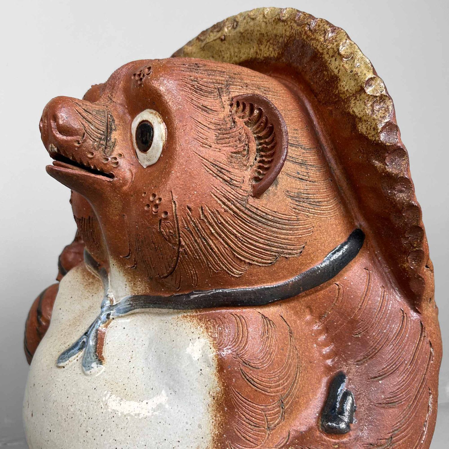 Large Decorative Tanuki 狸 Statue, Shigaraki Pottery, Shōwa Period, Japan.