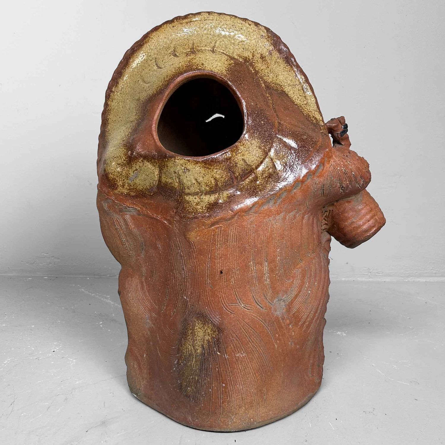 Large Decorative Tanuki 狸 Statue, Shigaraki Pottery, Shōwa Period, Japan.