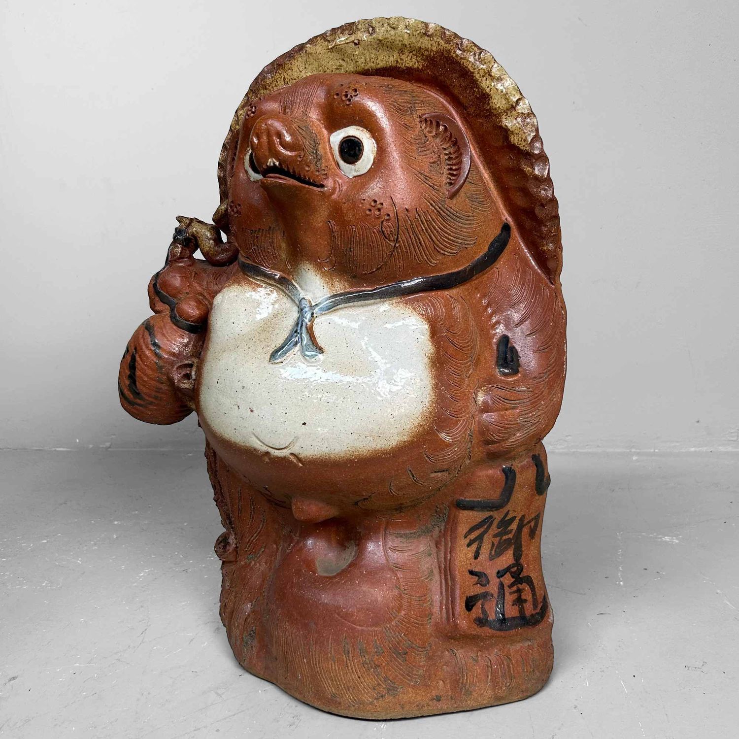 Large Decorative Tanuki 狸 Statue, Shigaraki Pottery, Shōwa Period, Japan.