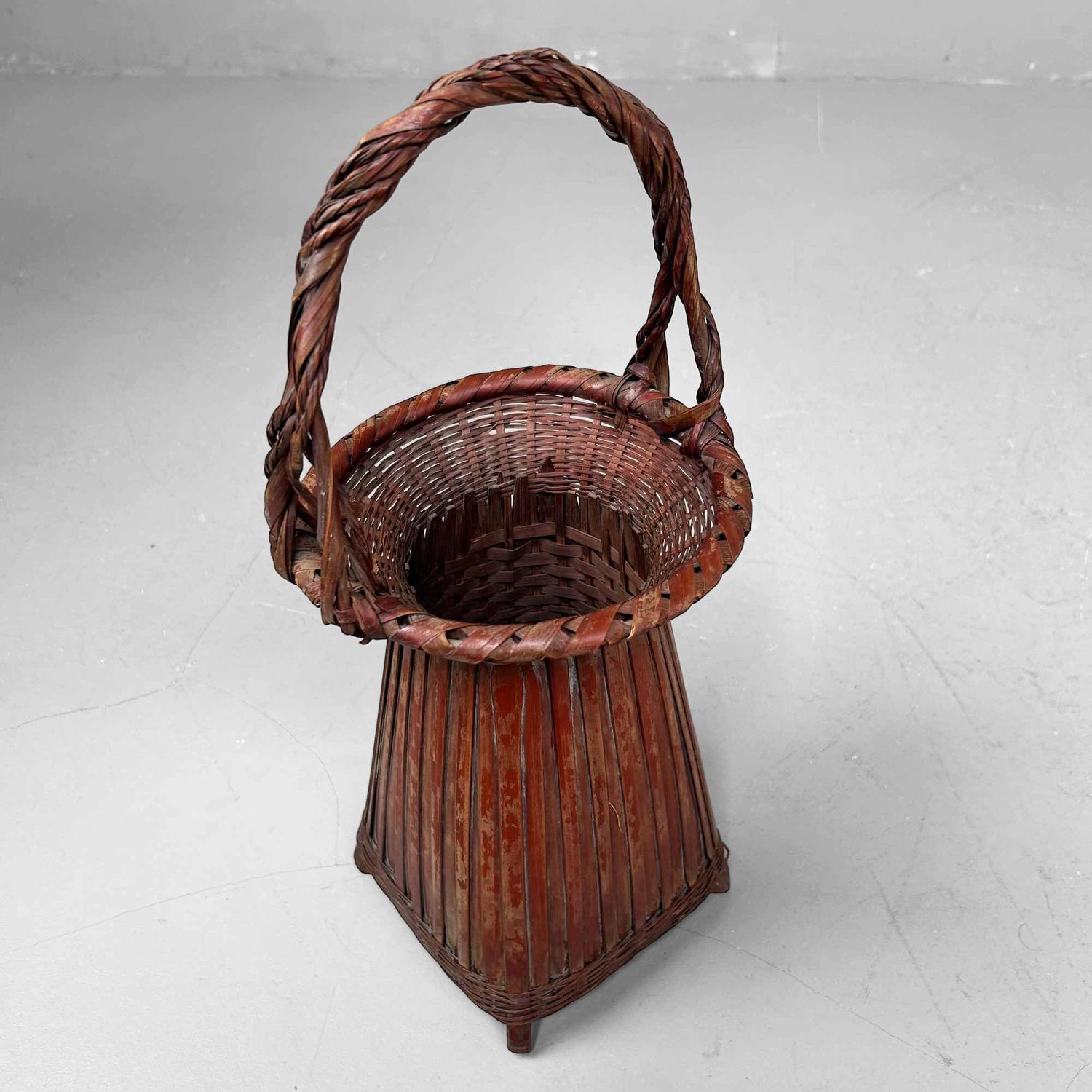 Handgevlochten Ikebana 生け花 Bloemenmand, jaren '50, Japan.